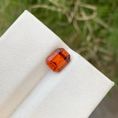 2,35 Karat natürlicher loser Spessartin Granat Smaragd Form Edelstein für Ring