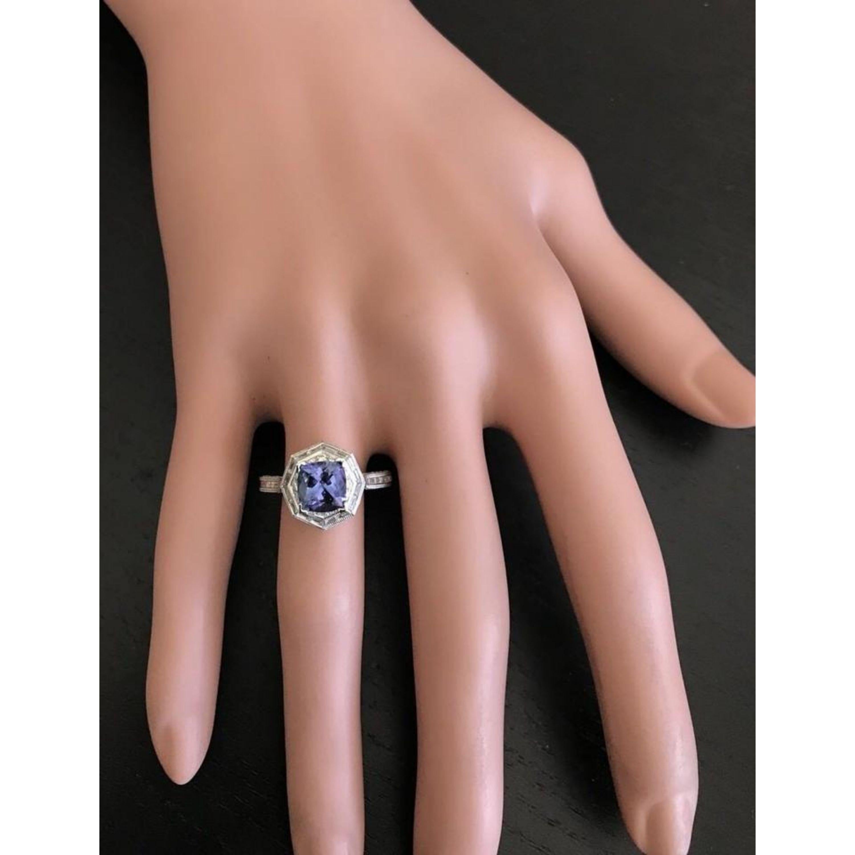 2.35 Carat Natural Very Nice Looking Tanzanite and Diamond 18 Karat Solid Gold For Sale 2