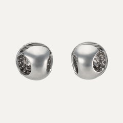 Boucles d'oreilles à clous en or blanc avec pavé de diamants taille brillant de 2,35 ct