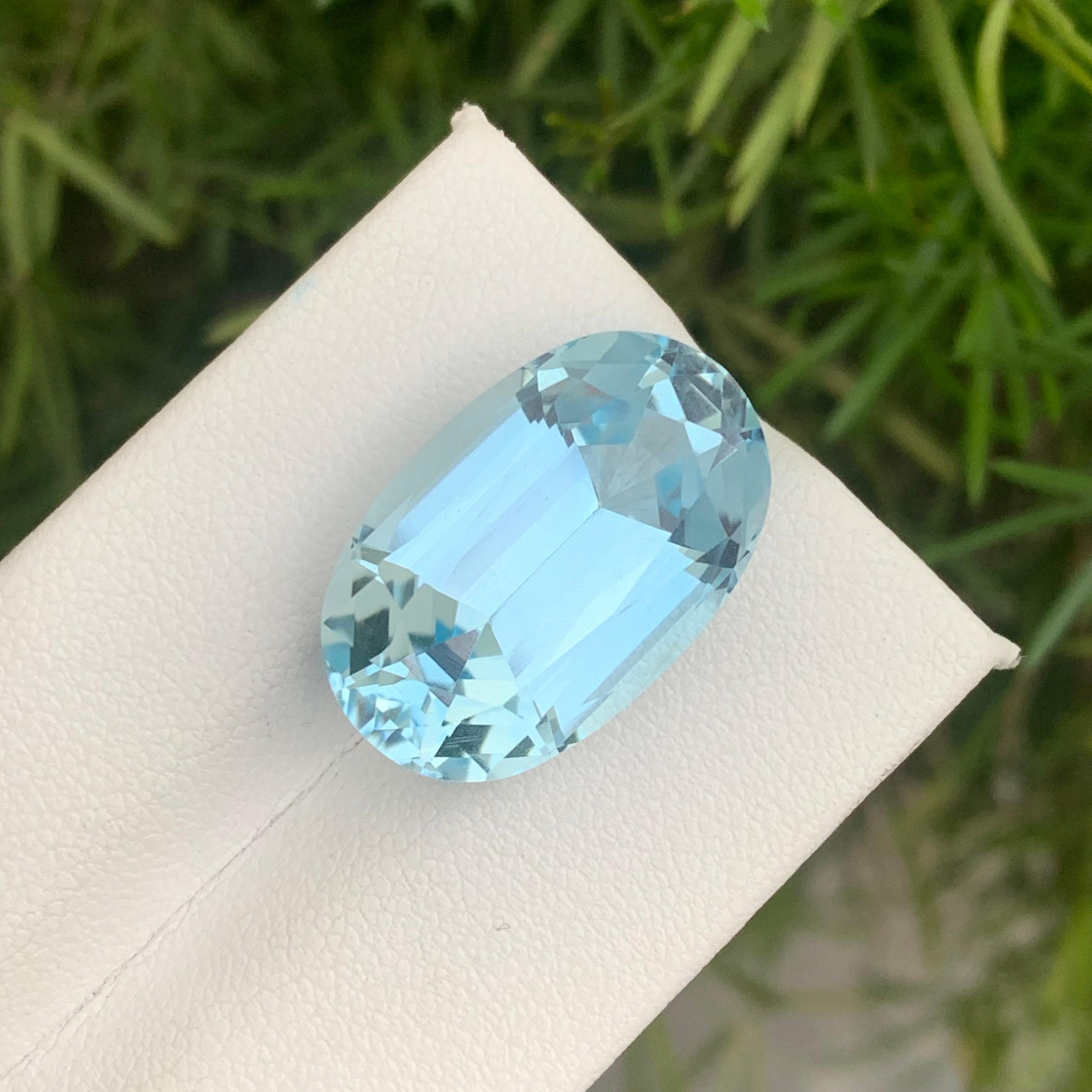 23.50 Carat Light Blue Topaz Gemstone Long Cushion Shape for Jewelry Making For Sale 4