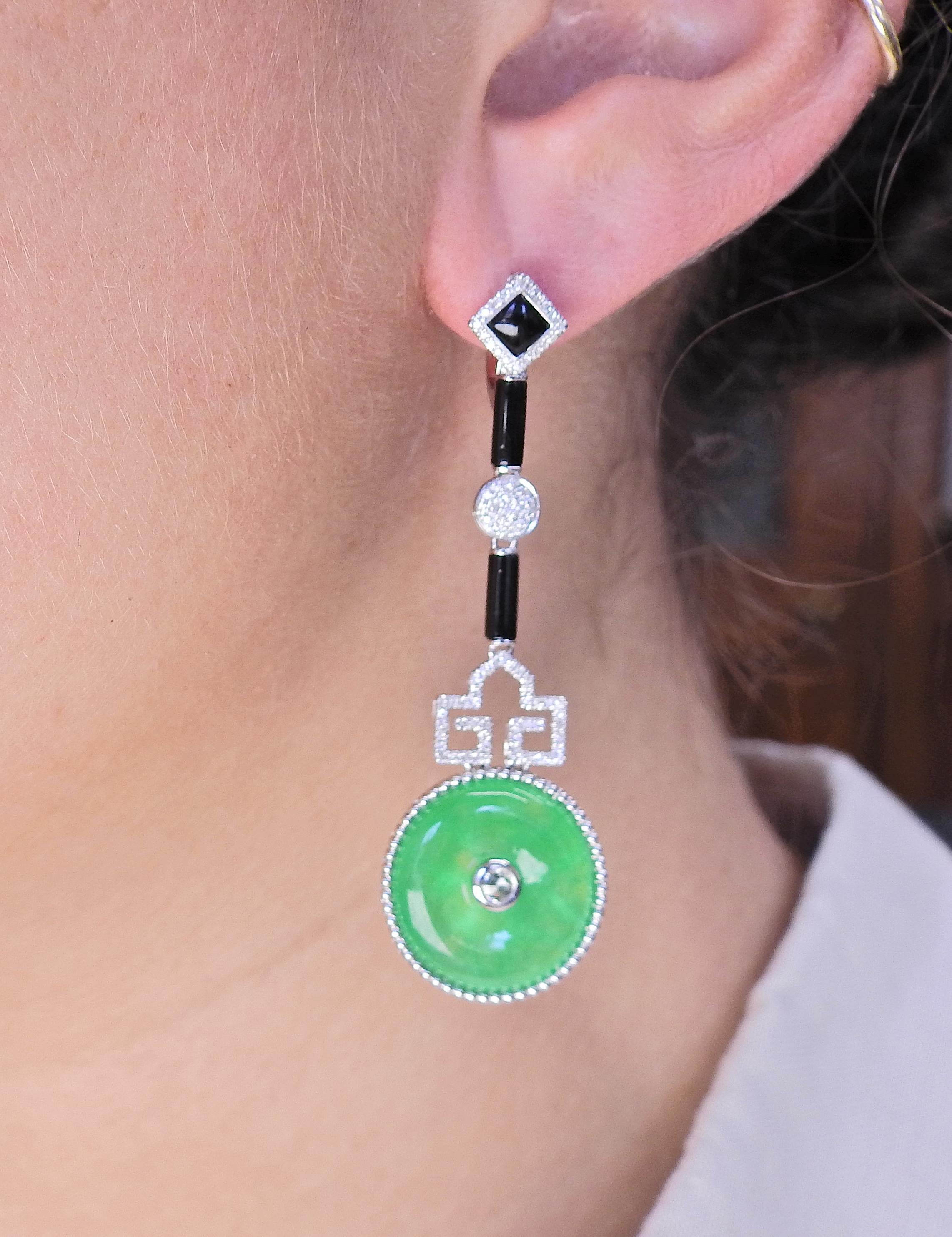 23.50ctw Jadeite Jade Diamond Onyx Gold Drop Earrings In Excellent Condition For Sale In New York, NY