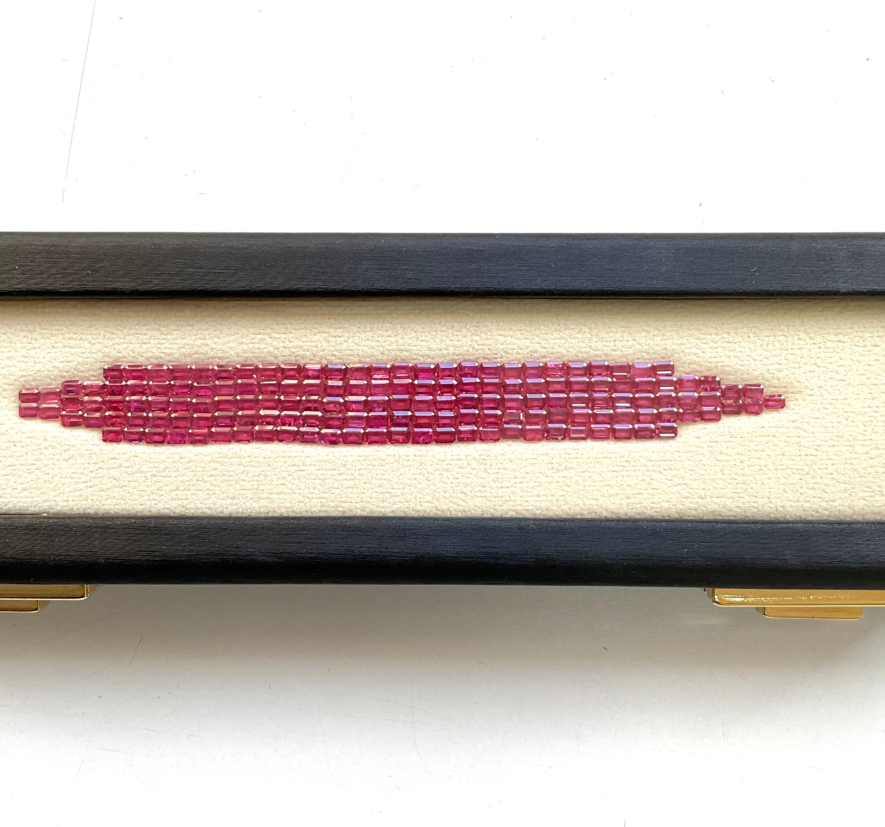 23.53 Carats Mozambique Ruby No-Heat Octagon Cut stone For Jewelry natural Gem In New Condition For Sale In Jaipur, RJ