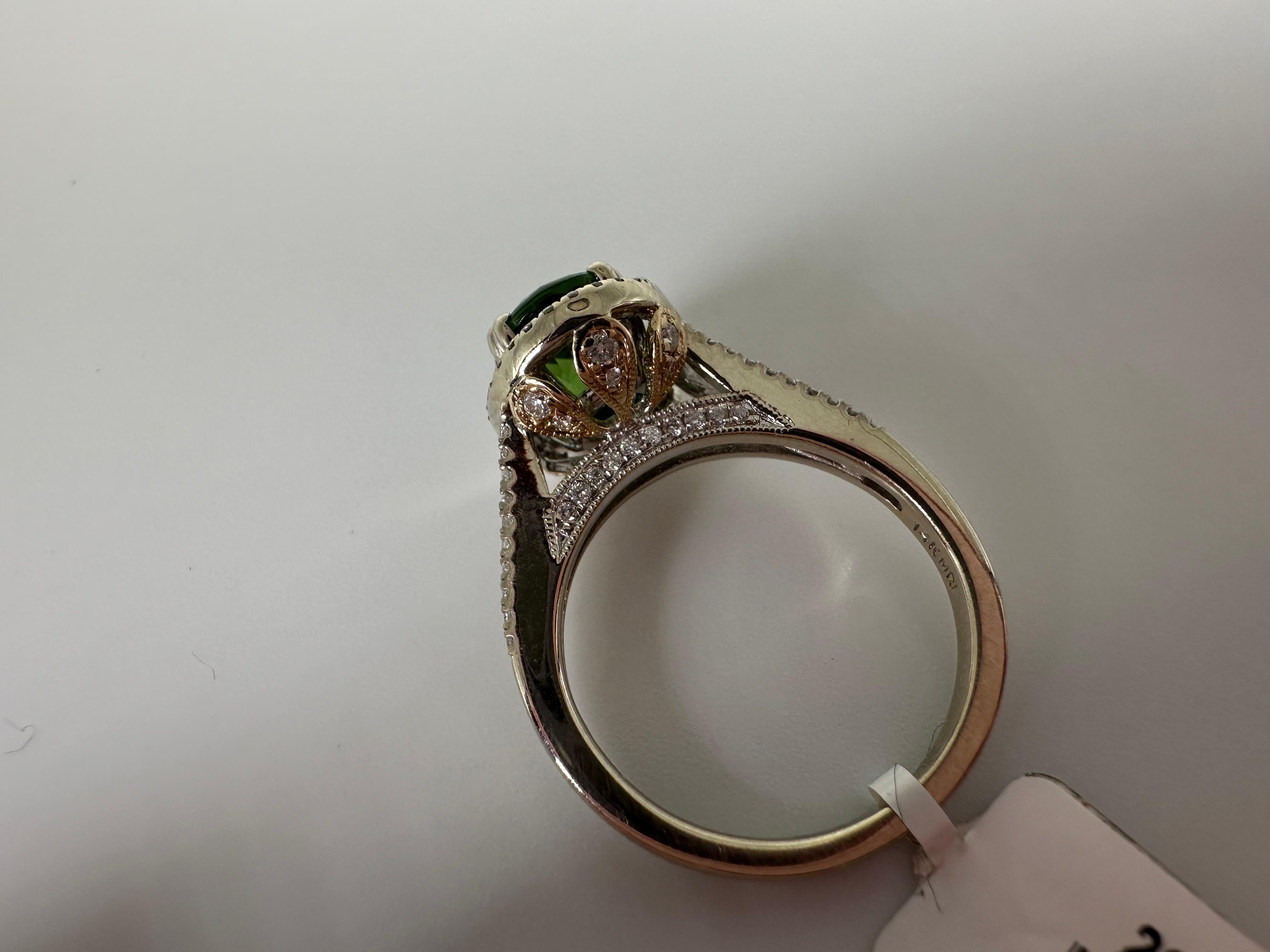 2.35ct Green sapphire diamond ring 14KT gold Victorian design For Sale 1