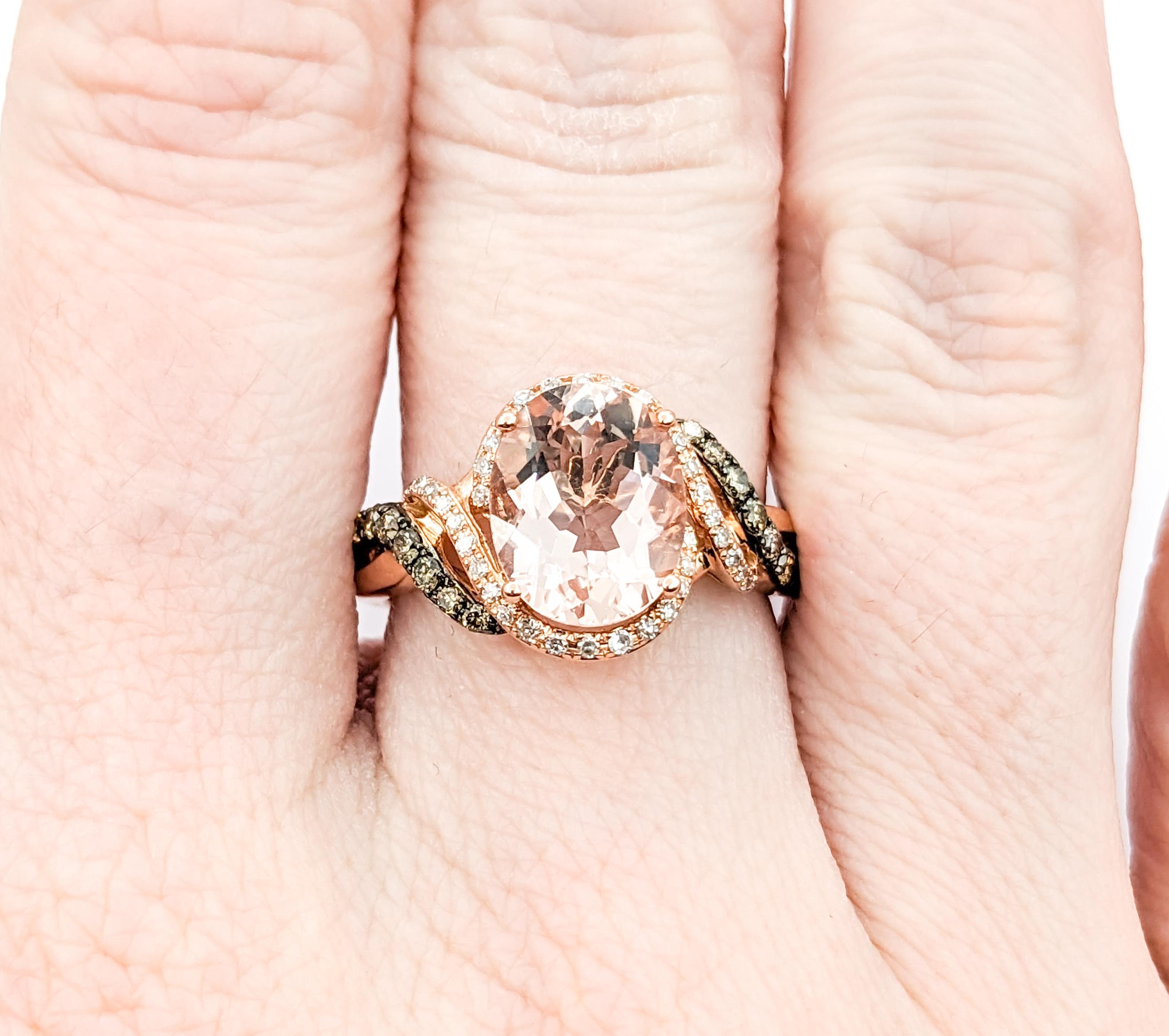 Contemporary 2.35ct Morganite & Diamonds Ring In Rose Gold For Sale