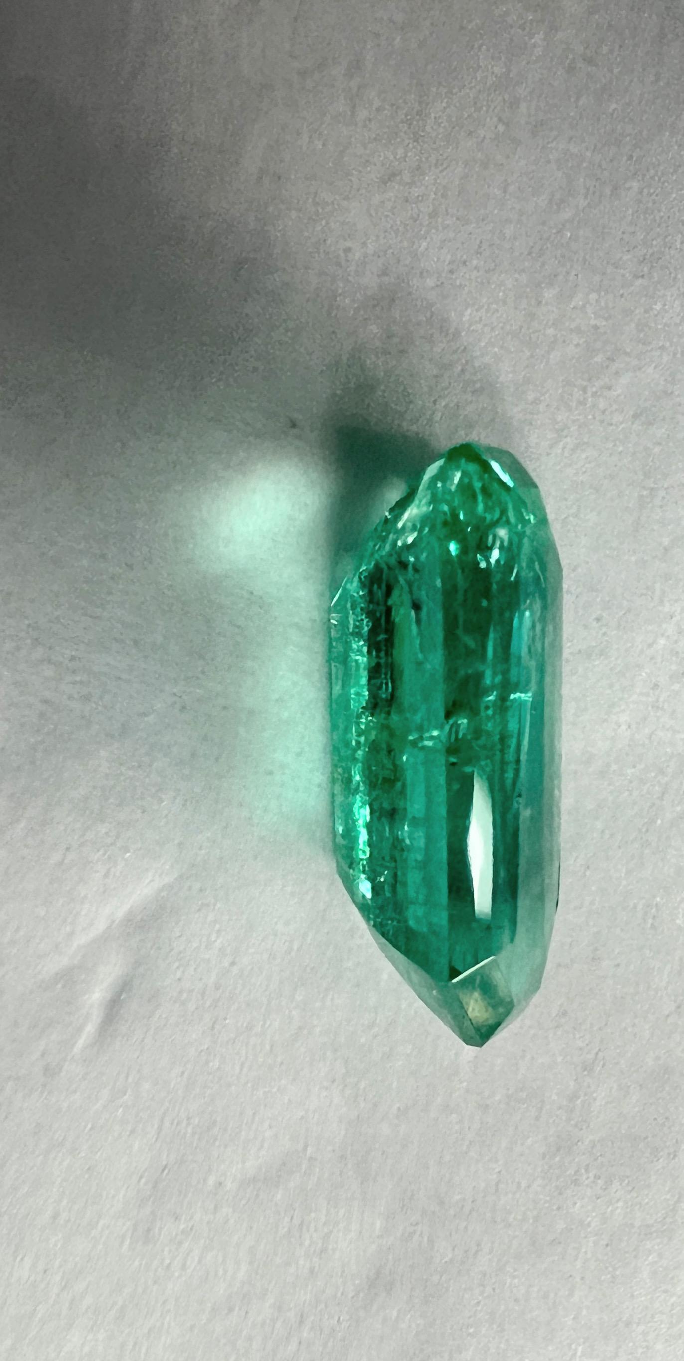 2.35ct NON-OILED Rectangular cut NATURAL EMERALD Gemstone NO RESERVE For Sale 3