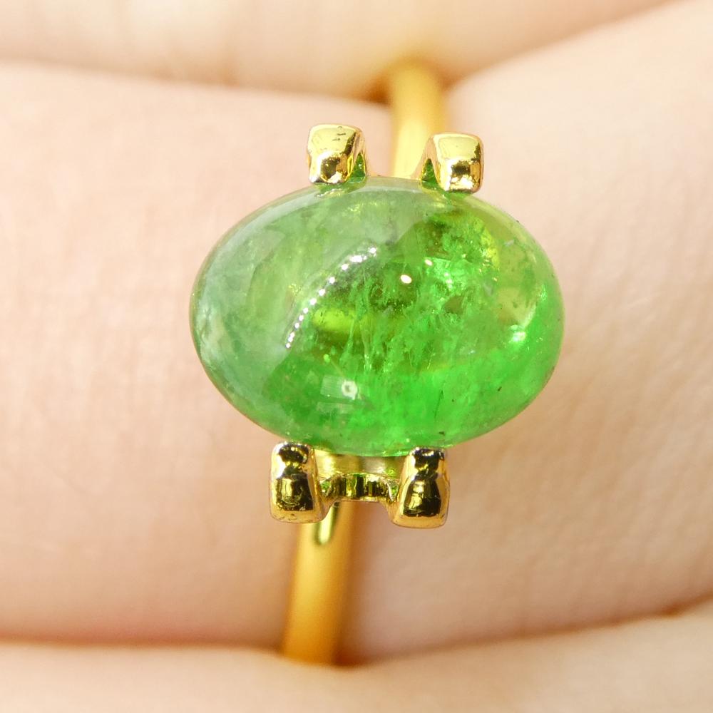 Granato ovale cabochon di tsavorite verde del Kenya, 2.35ct, non riscaldato in vendita 9