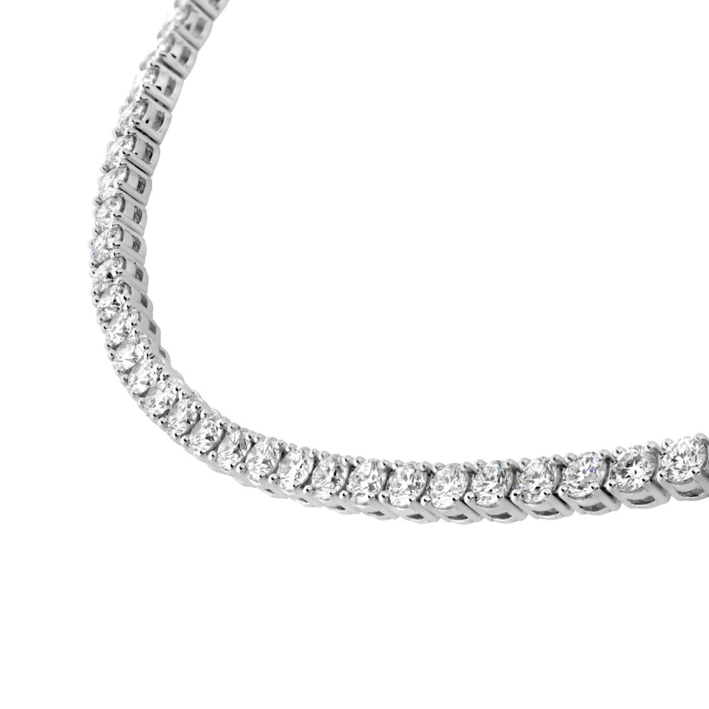 23.5ct Round Cut 14K White Gold 4-prongs F VVS2 Diamond Tennis Necklace In Excellent Condition For Sale In Aventura, FL