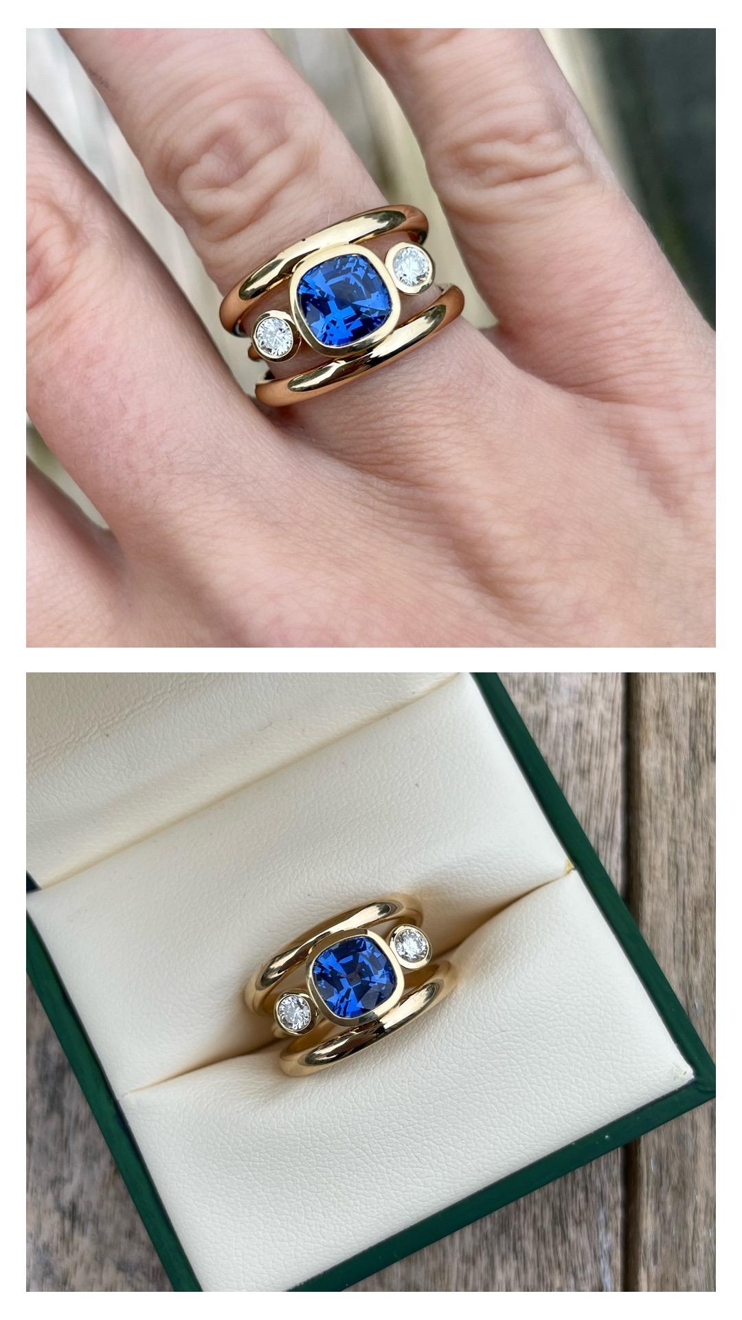 2.35ct Royal Blue Sapphire & Diamond 3 Band Ring In New Condition For Sale In London, GB