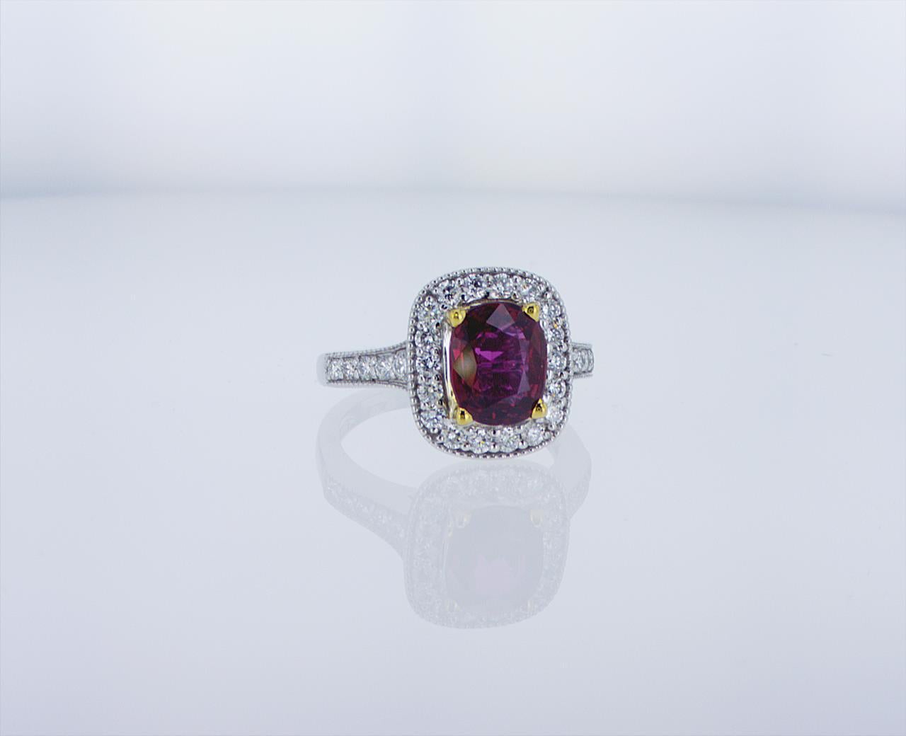 2.35ct Ruby Cocktail Ring in 18k Gold For Sale 7