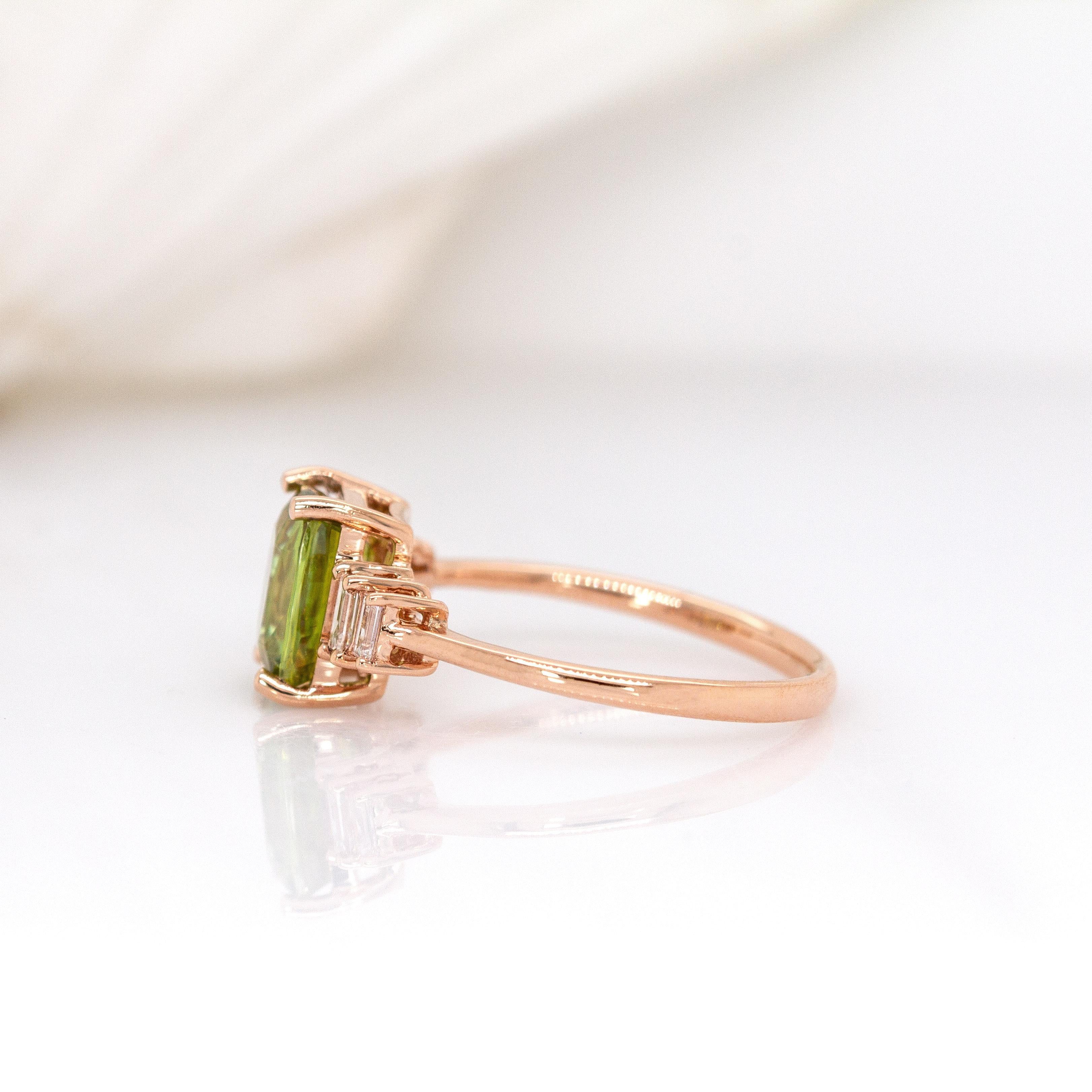 Anillo de Esfena de 2,35cts, 8x6mm con Acentos de Diamantes Naturales: Oro rosa macizo de 14 quilates en Nuevo estado para la venta en Columbus, OH