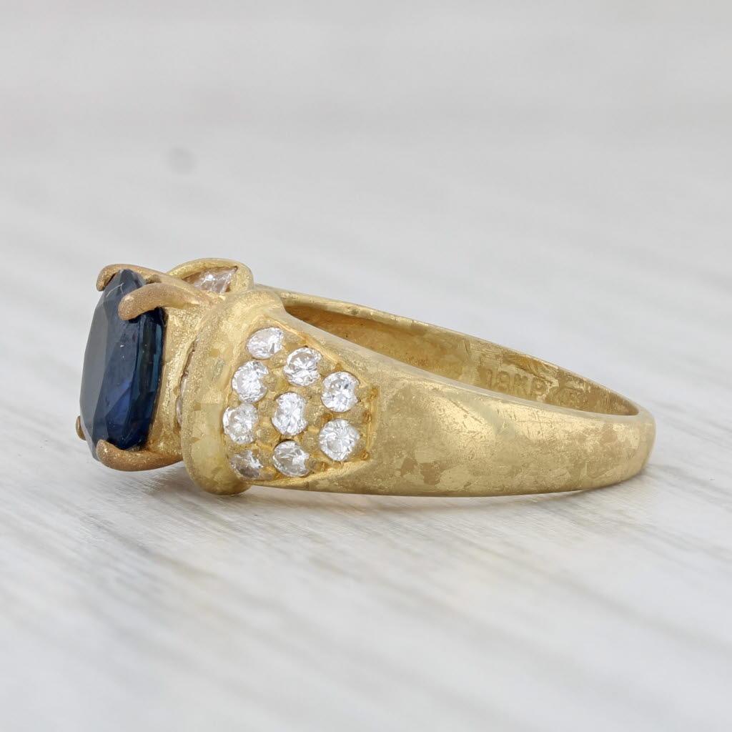 2.35ctw Oval Blue Sapphire Diamond Ring 18k Yellow Gold Size 5.25 GIA Engagement In Good Condition For Sale In McLeansville, NC