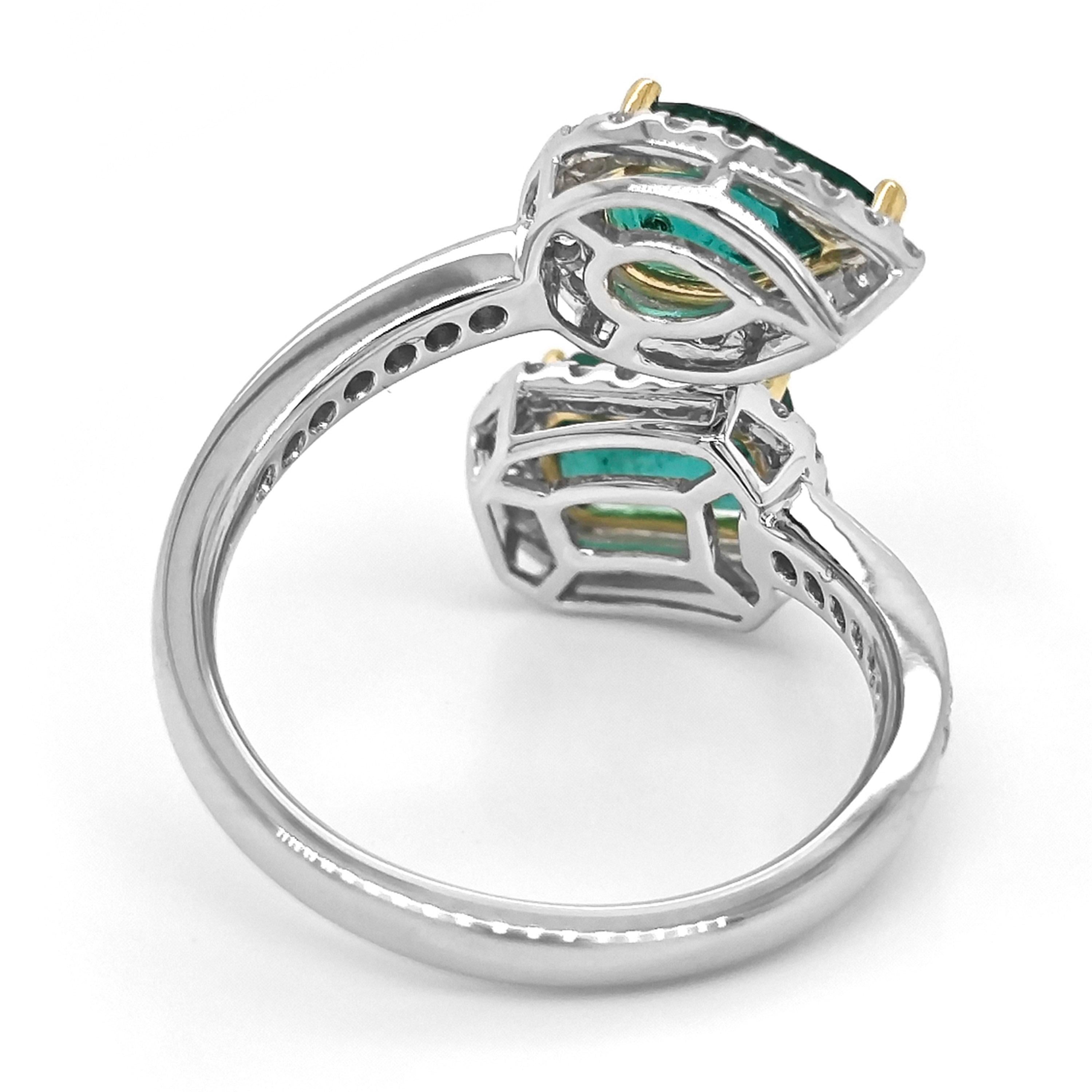 2 Emerald Gemstones: 1.98 Carats
53 White Diamonds: 0.38 Carats
Metal: 18K White Gold, 00.00 Grams
