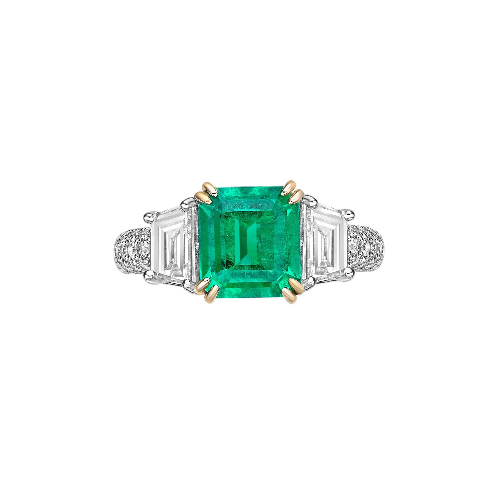 Contemporary 2.36 Carat Emerald Fancy Ring in 18Karat White Yellow Gold with White Diamond. For Sale