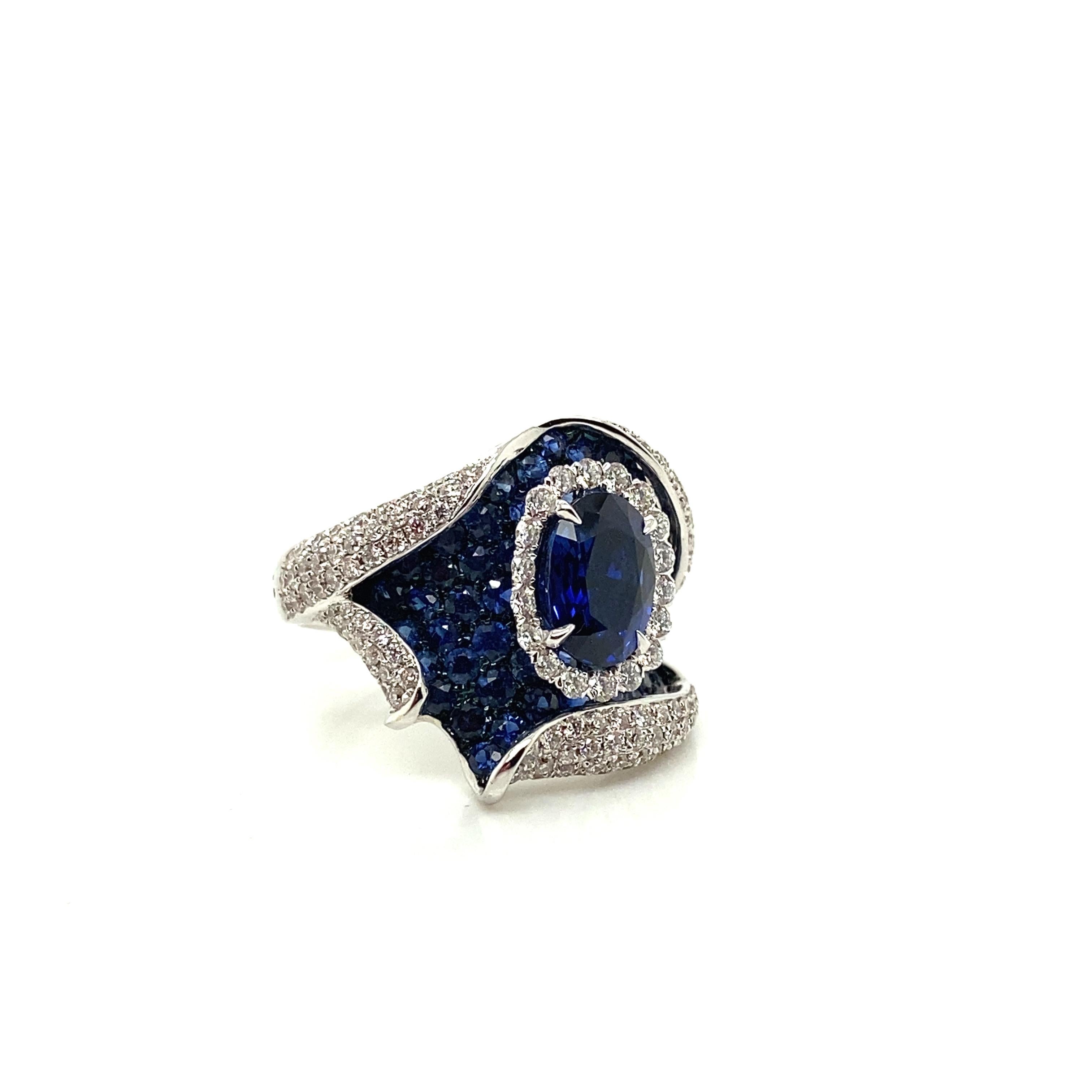 Oval Cut 2.36CaratNaturalOval-Cut Royal Blue Sapphire Diamond Gold Engagement Ring For Sale