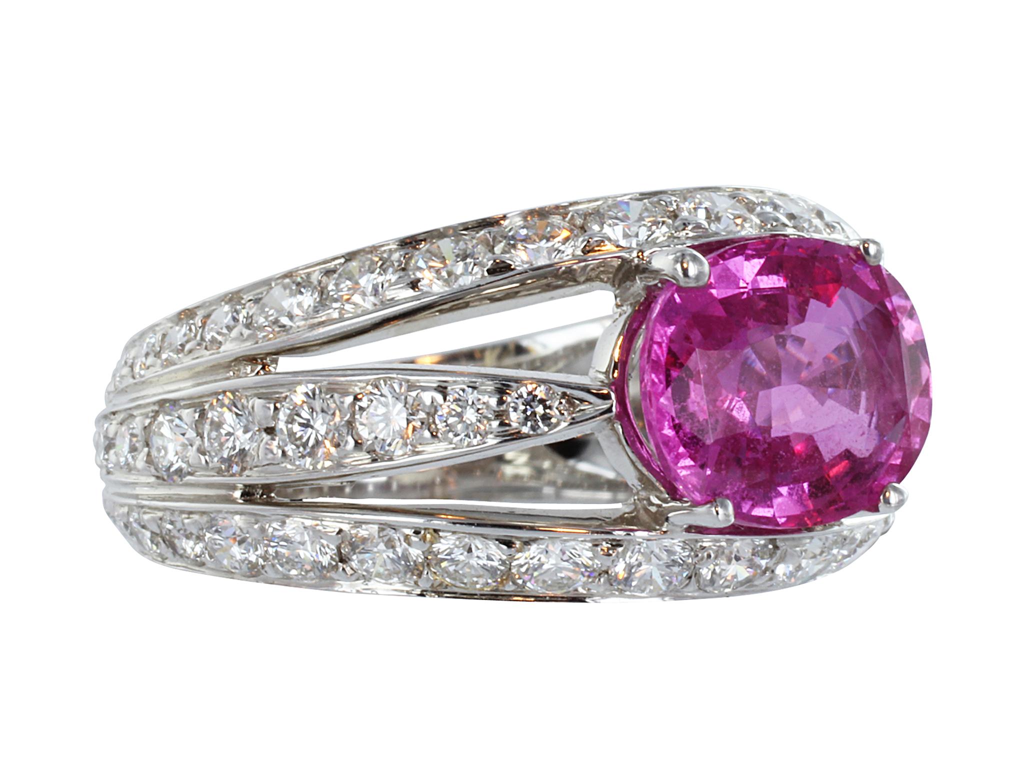 Modern 2.36 Carat Pink Sapphire and Diamond Ring 18 Karat White Gold For Sale
