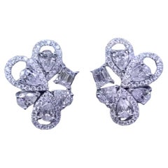 2.36 Carats Diamonds 18K Gold Earrings