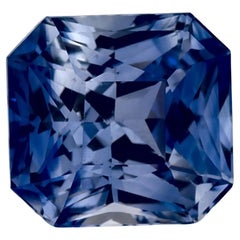 Pierre précieuse taille radiant saphir bleu 2.36 carats