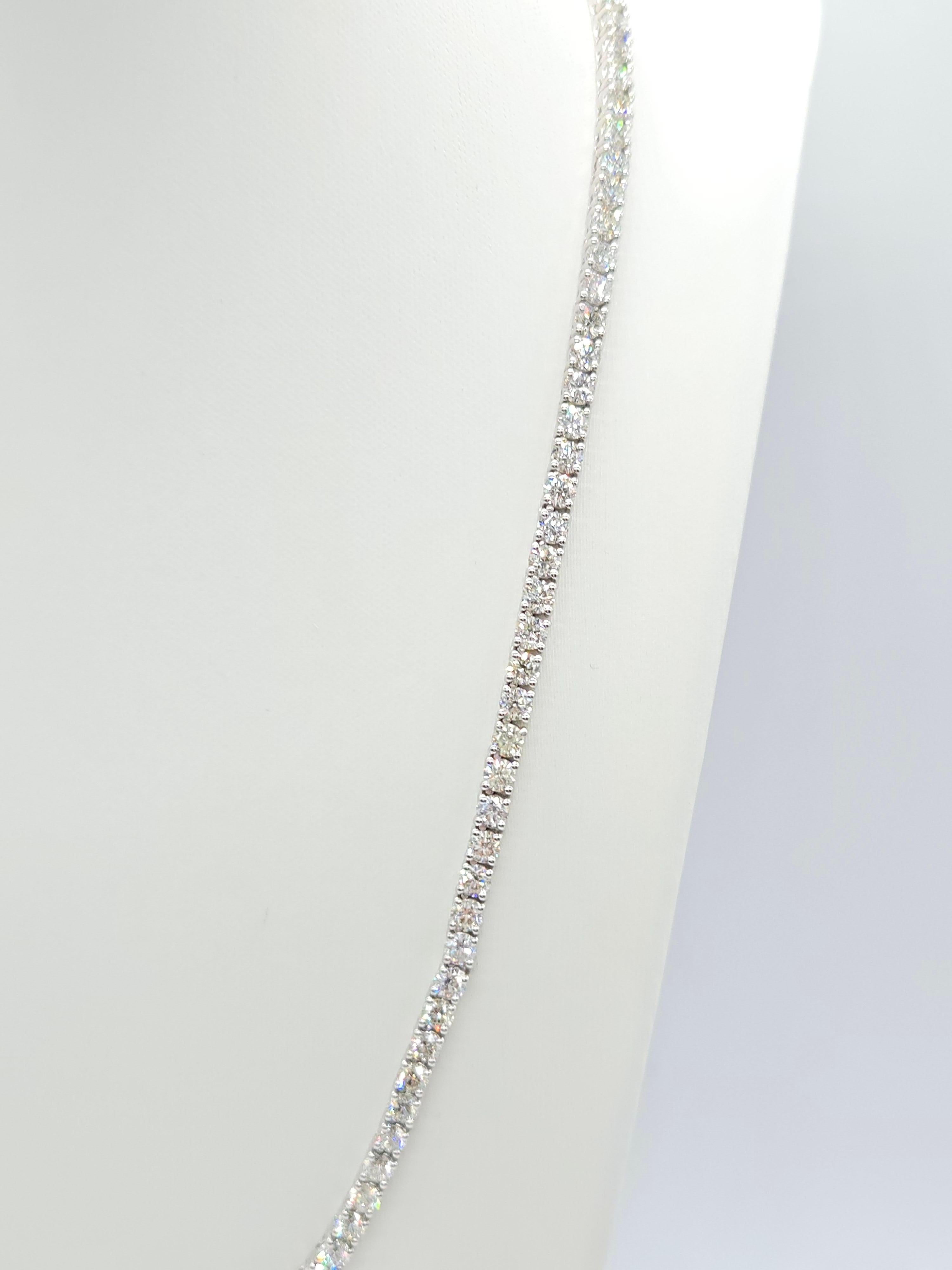 23.63 Carat Round Diamond Natural Tennis Necklace 14 Karat White Gold 21'' (collier de tennis en diamant rond naturel) Unisexe en vente
