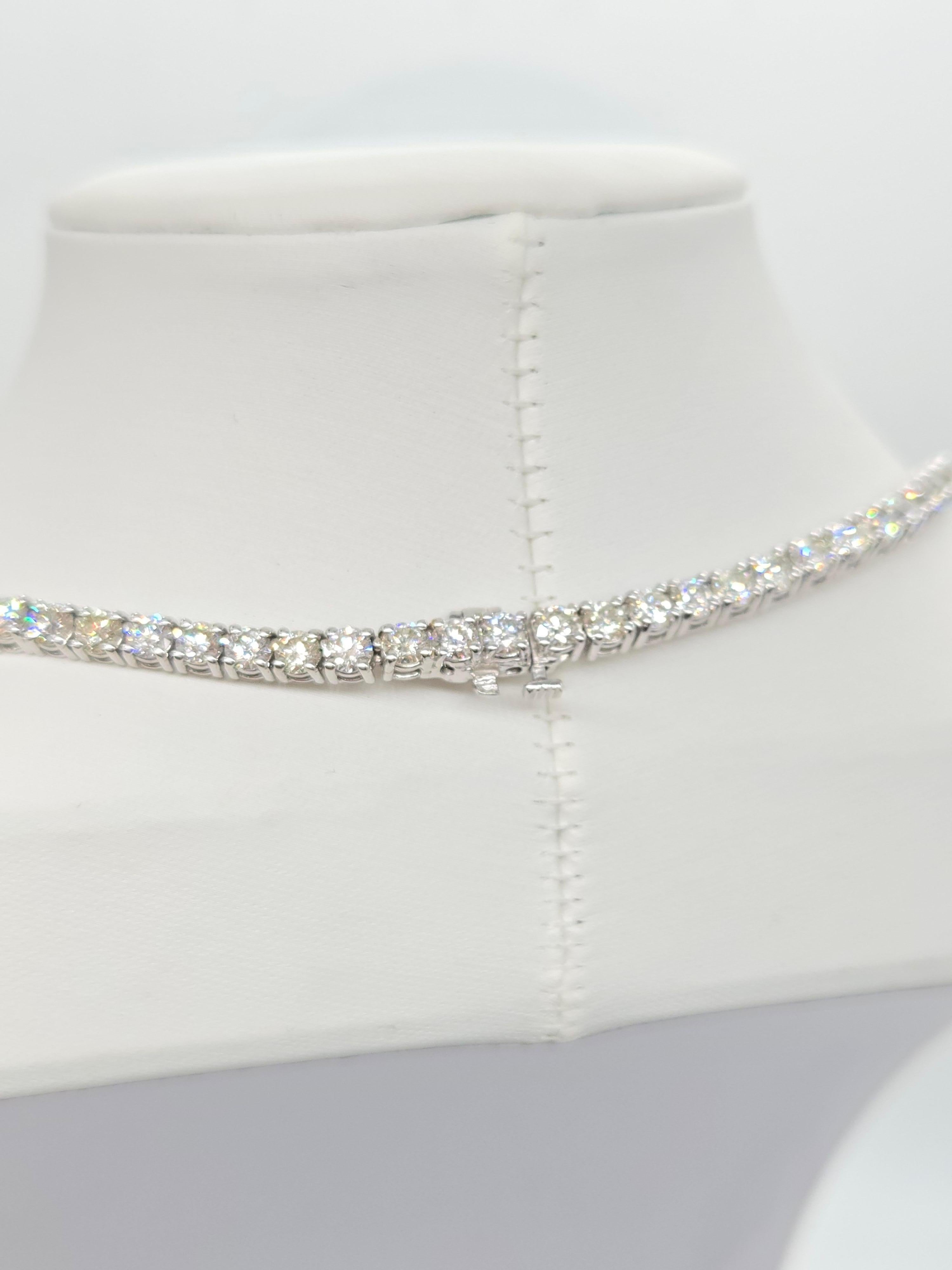 23.63 Carat Round Diamond Natural Tennis Necklace 14 Karat White Gold 21'' (collier de tennis en diamant rond naturel) en vente 1