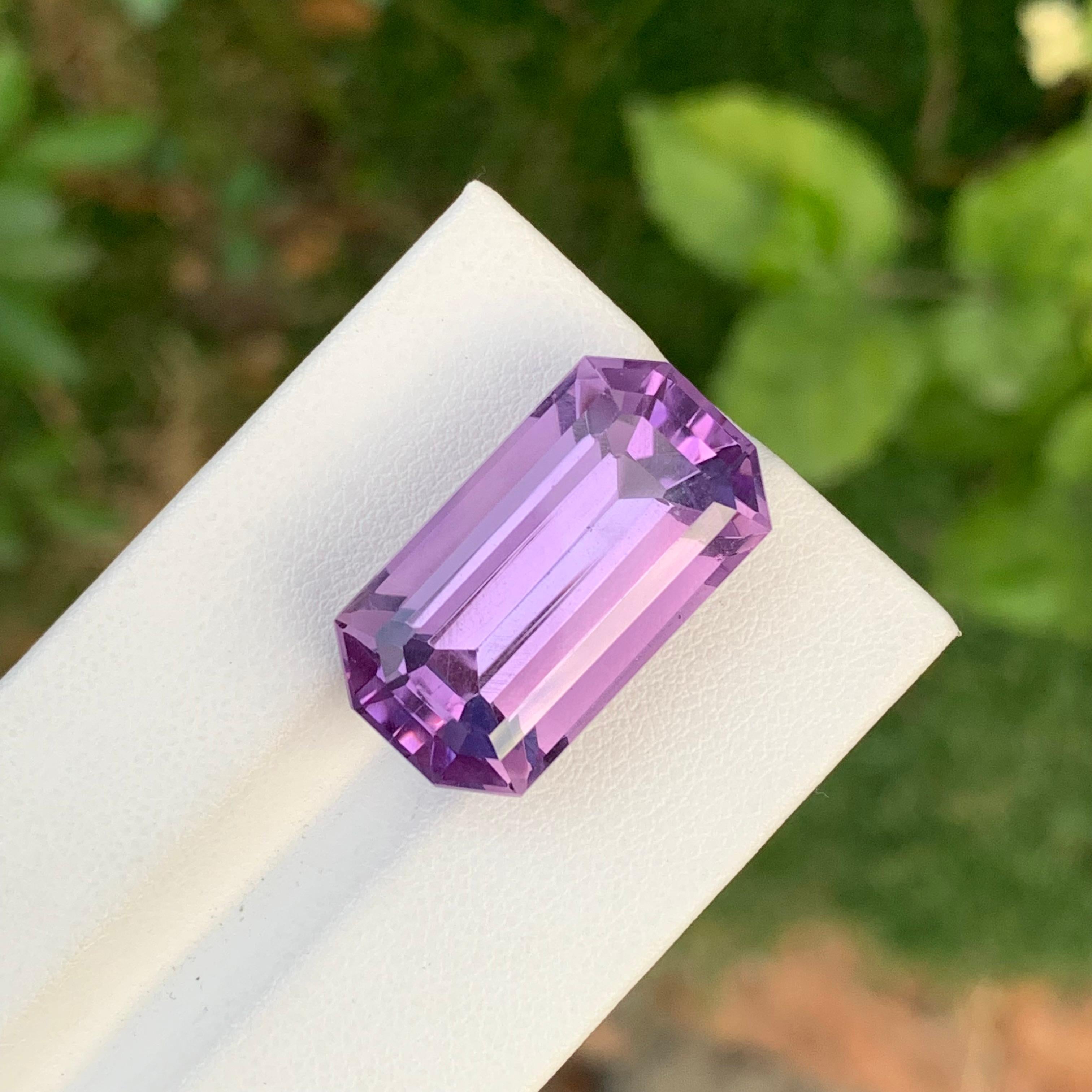 23.65 Carat Huge Natural Loose Amethyst Emerald Shape Gem For Necklace  For Sale 1