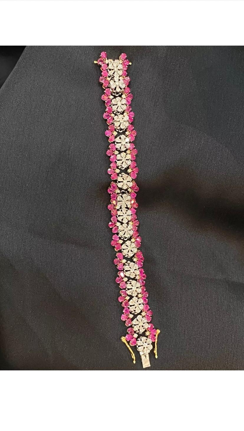 23.65 Carat Natural Rubies  7.40 Carat Diamonds Gold Bracelet For Sale 1