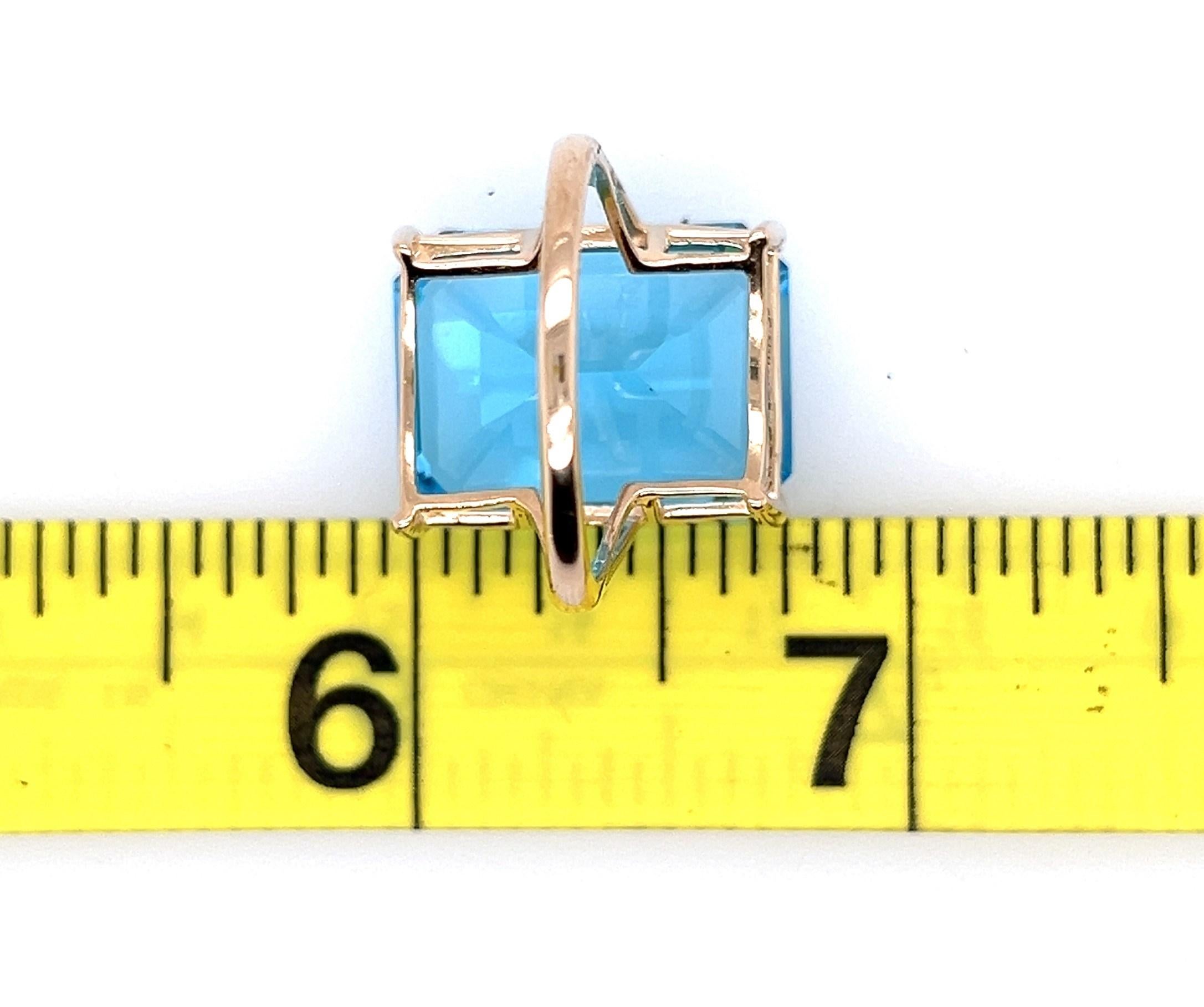 23.66 Carat Blue Topaz Ring In 14kt Gold  For Sale 1