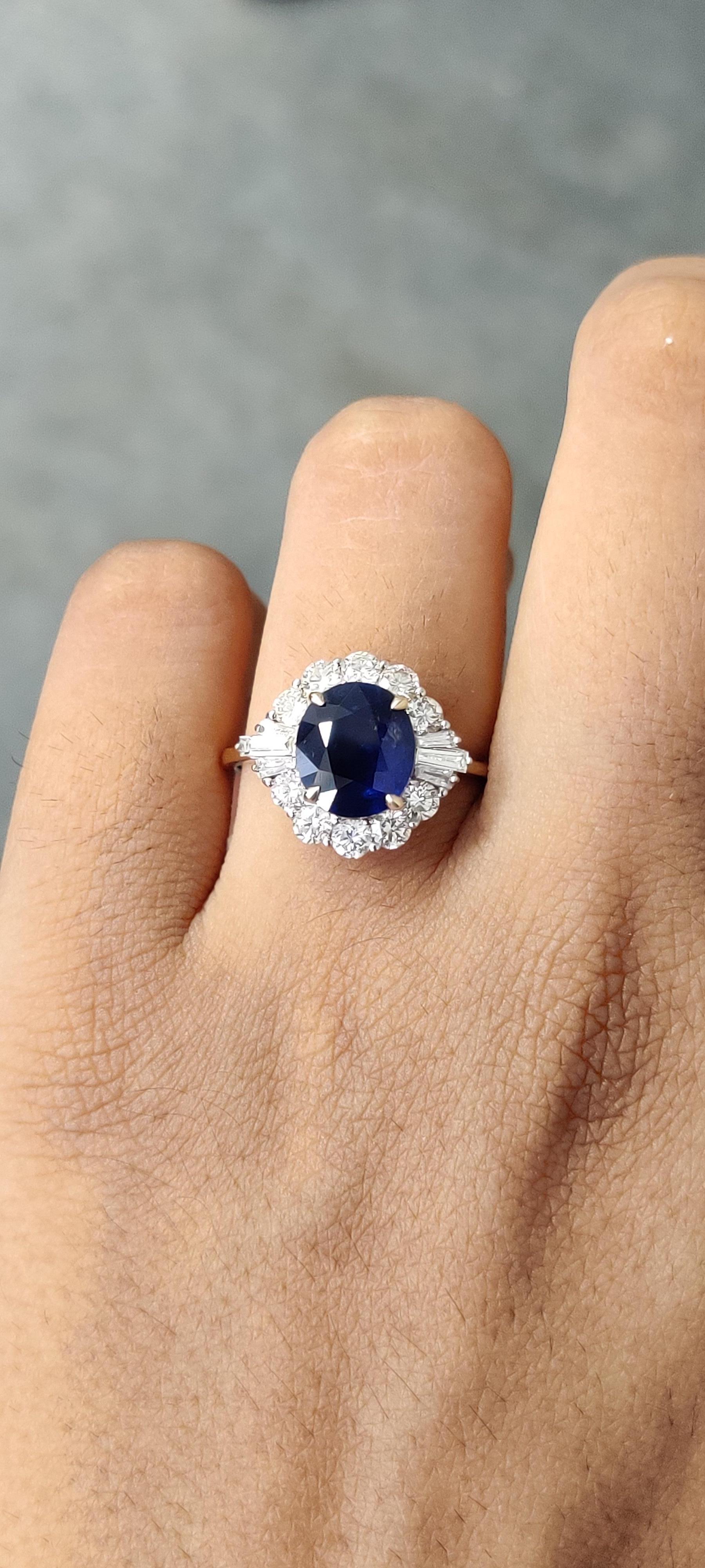 Victorian Inspired 2.37 Ct Royal Blue Ceylon Sapphire & Diamonds 18K Gold Ring In New Condition In Bangkok, TH