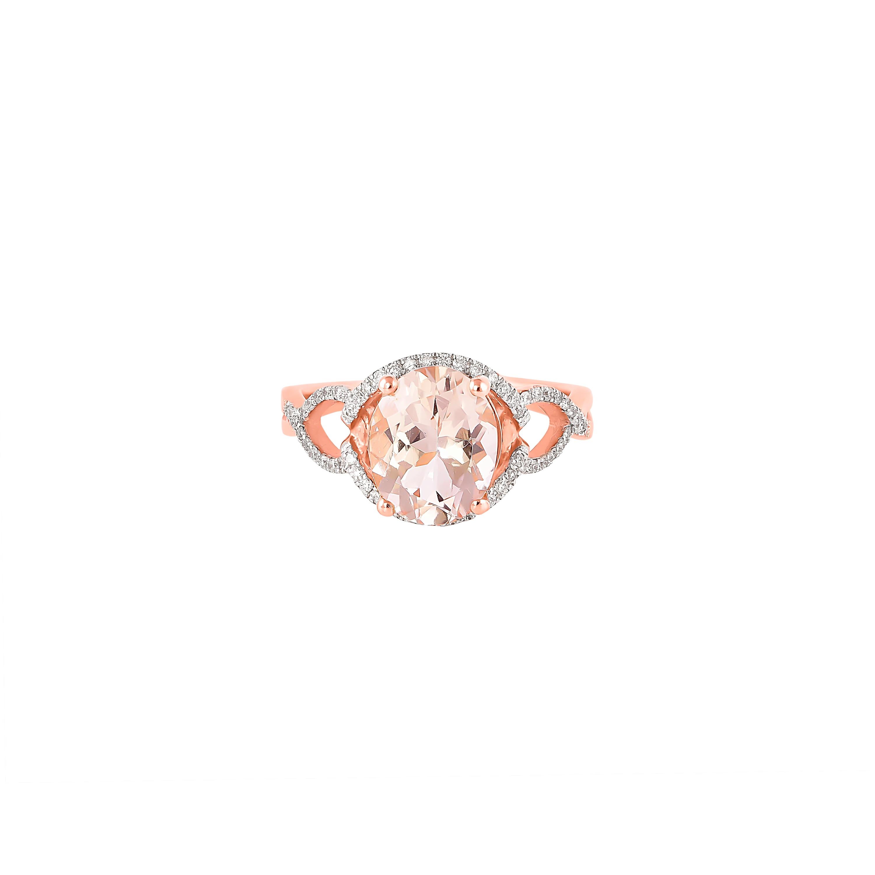Contemporary 2.37 Carat Morganite and Diamond Ring in 18 Karat Rose Gold For Sale