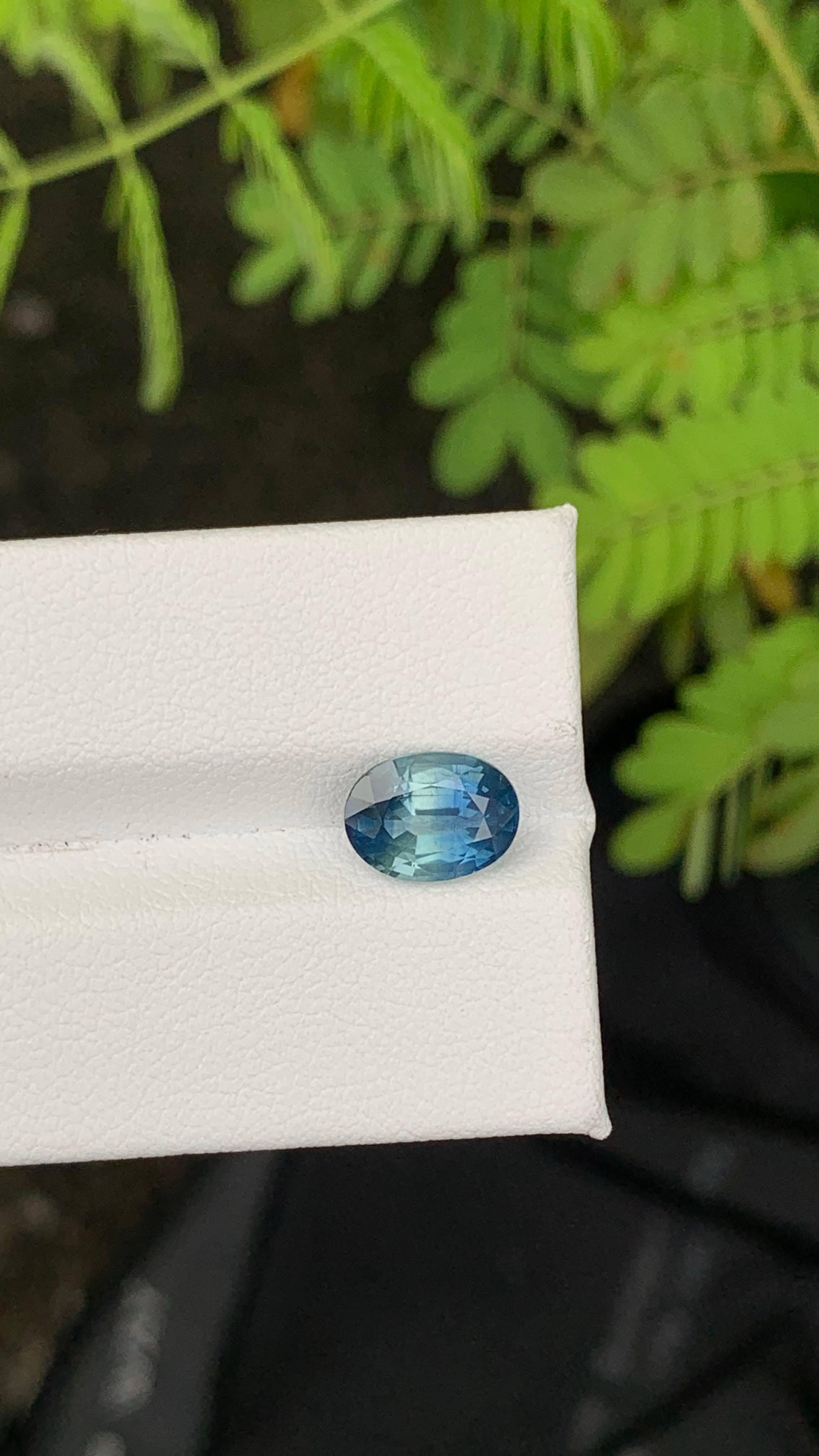 2,37 quilates de zafiro azul bicolor natural suelto talla oval gema de Sri Lanka en venta 5