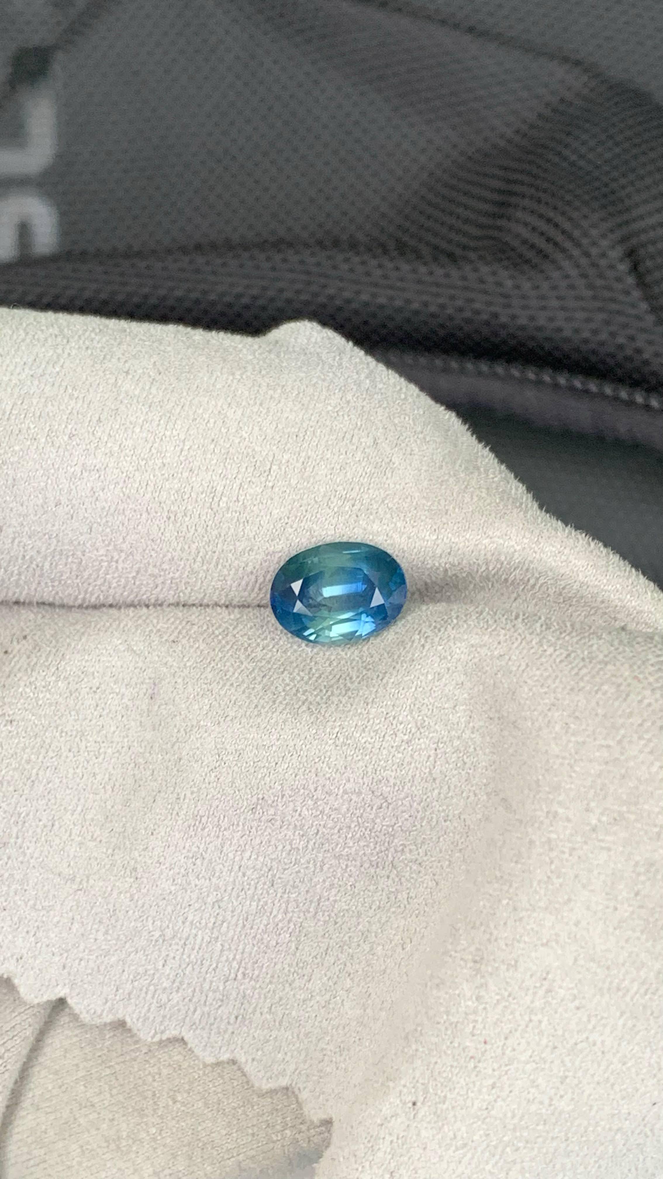 2,37 quilates de zafiro azul bicolor natural suelto talla oval gema de Sri Lanka en venta 1