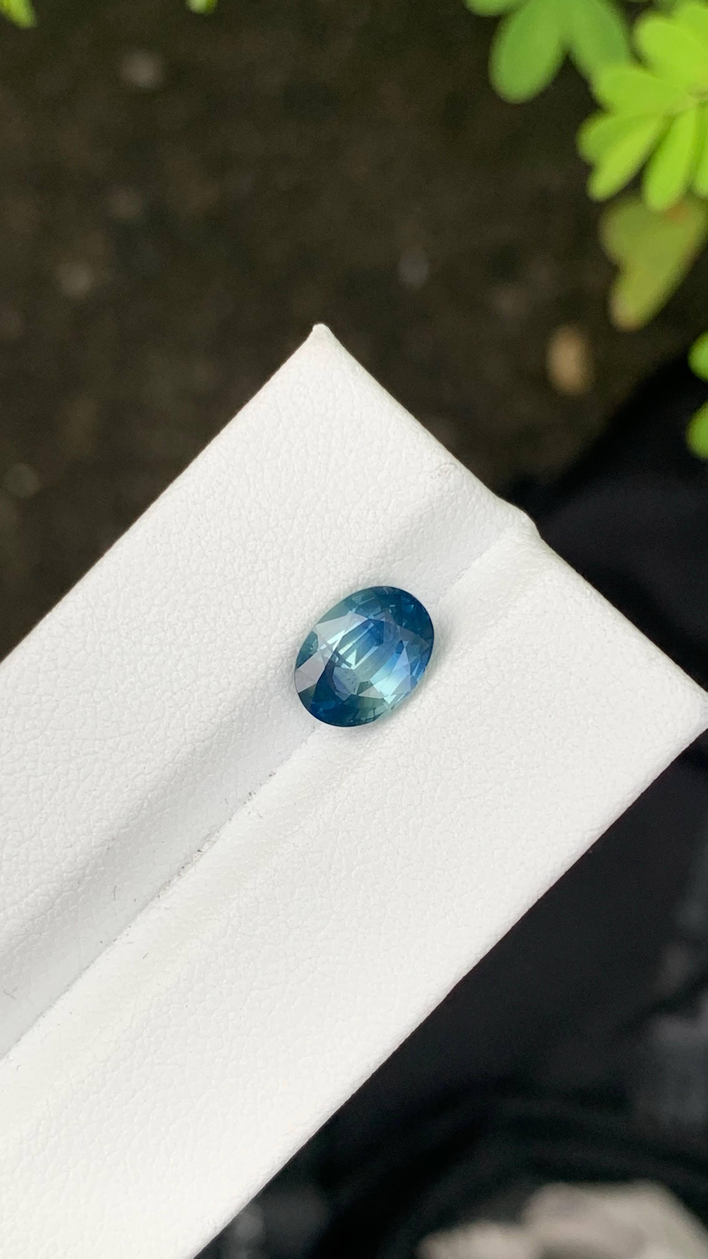 2,37 quilates de zafiro azul bicolor natural suelto talla oval gema de Sri Lanka en venta 3