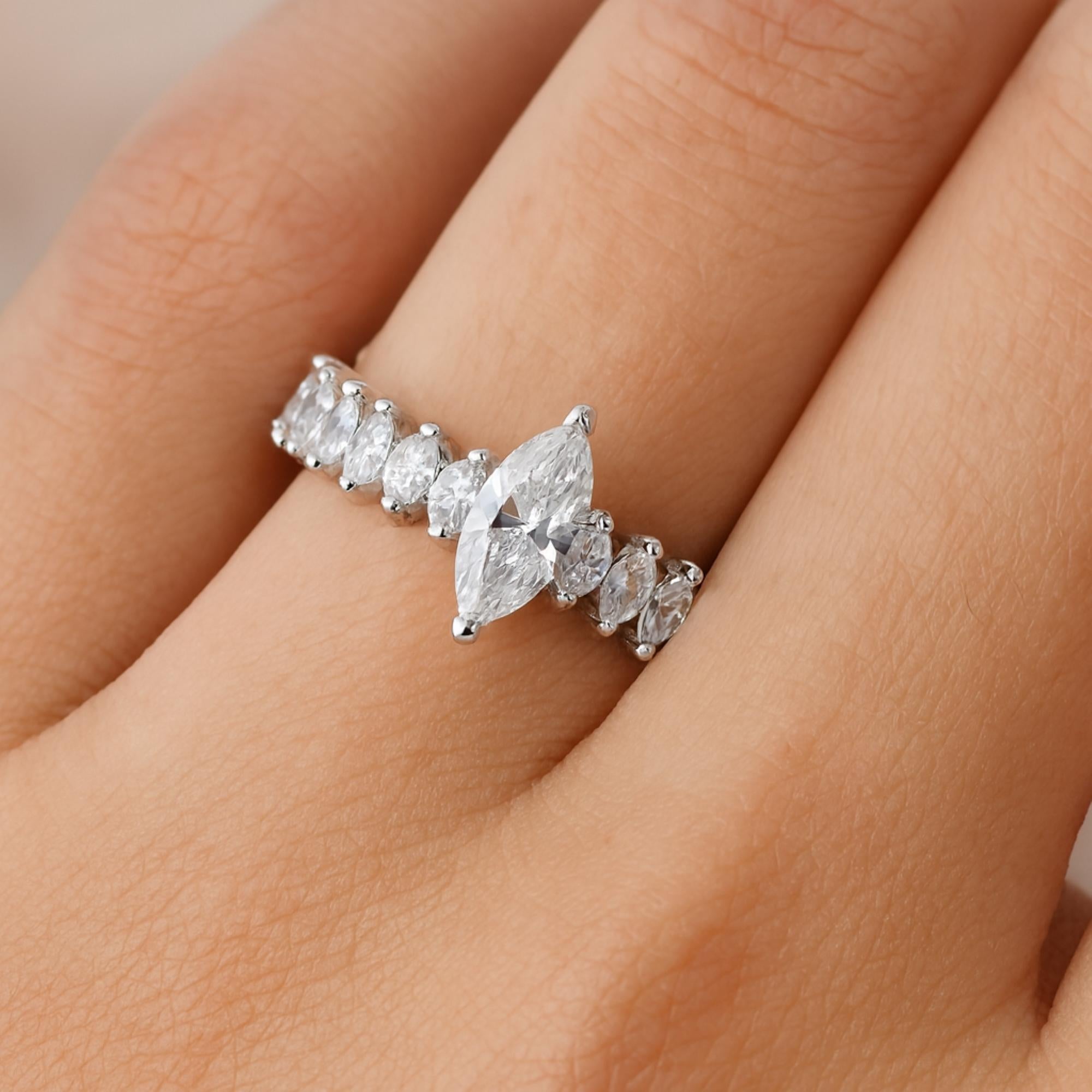 Im Angebot: 2,37 Karat SI/H Diamant Verlobungsring 18 Karat Weißgold Feiner Schmuck () 2