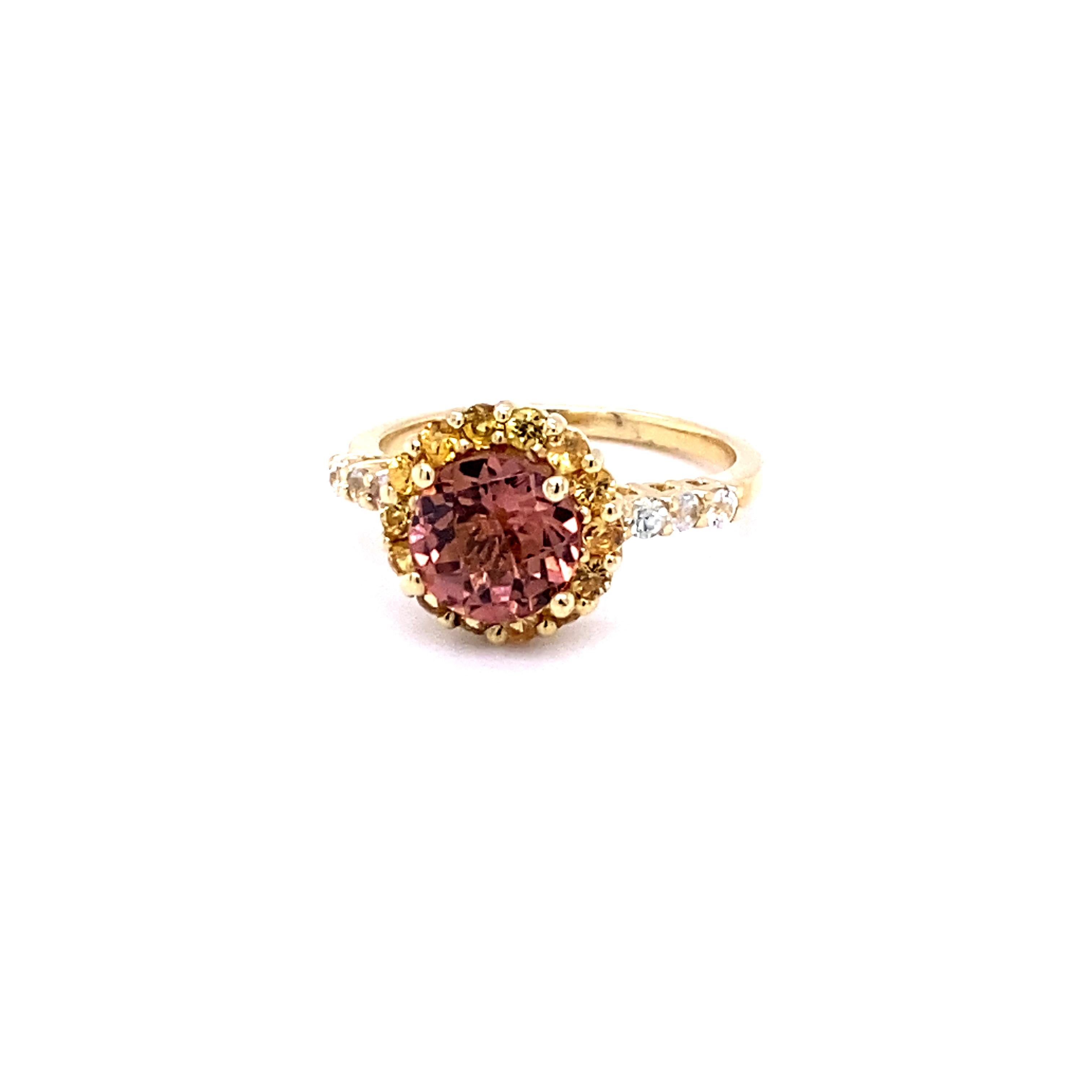 Contemporary 2.37 Carat Tourmaline Sapphire Yellow Gold Cocktail Ring For Sale