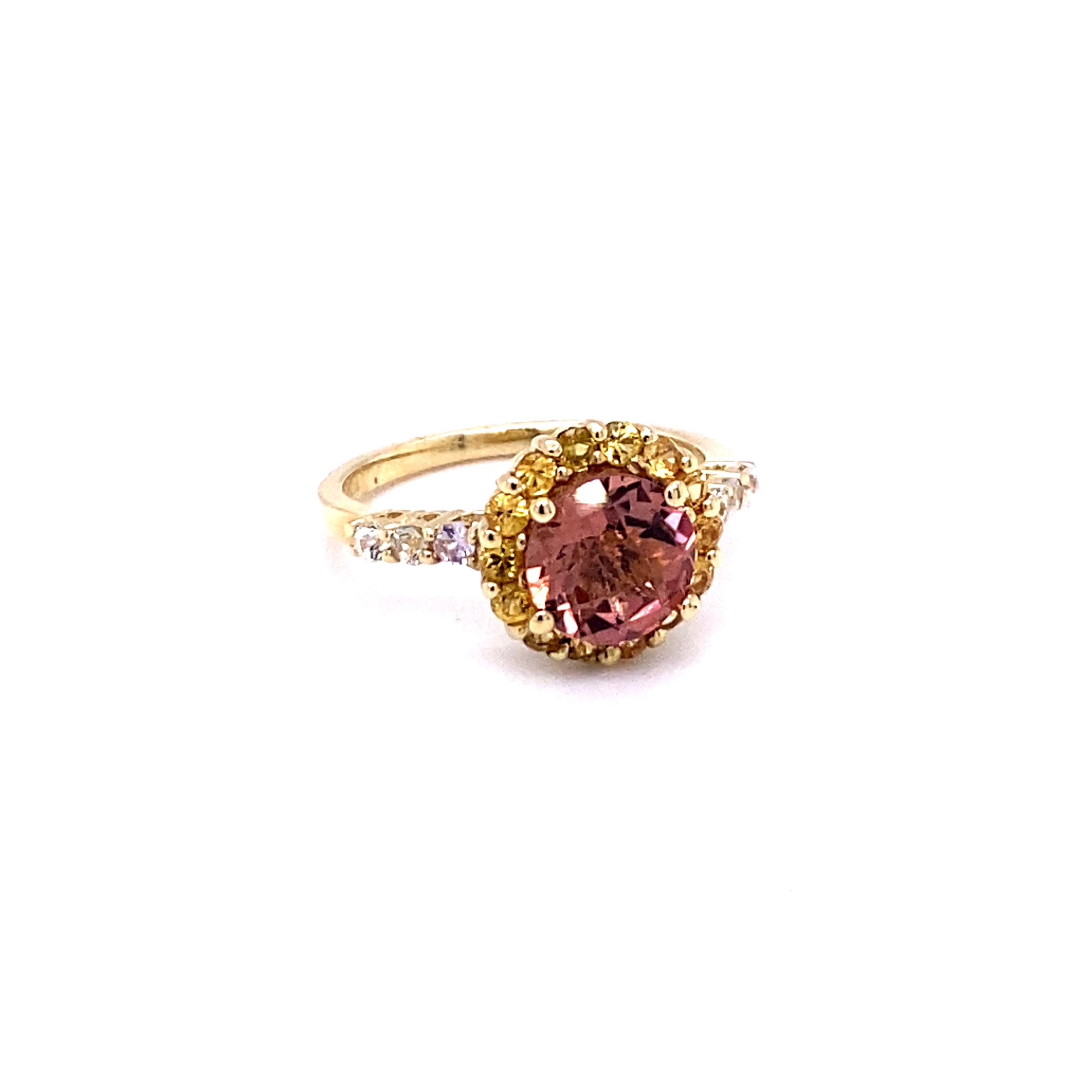 Round Cut 2.37 Carat Tourmaline Sapphire Yellow Gold Cocktail Ring For Sale