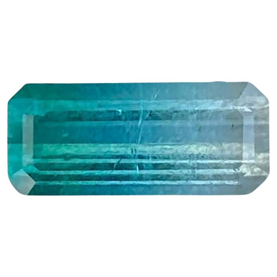 Pierre tourmaline tricolore taille émeraude afghane de 2,37 carats