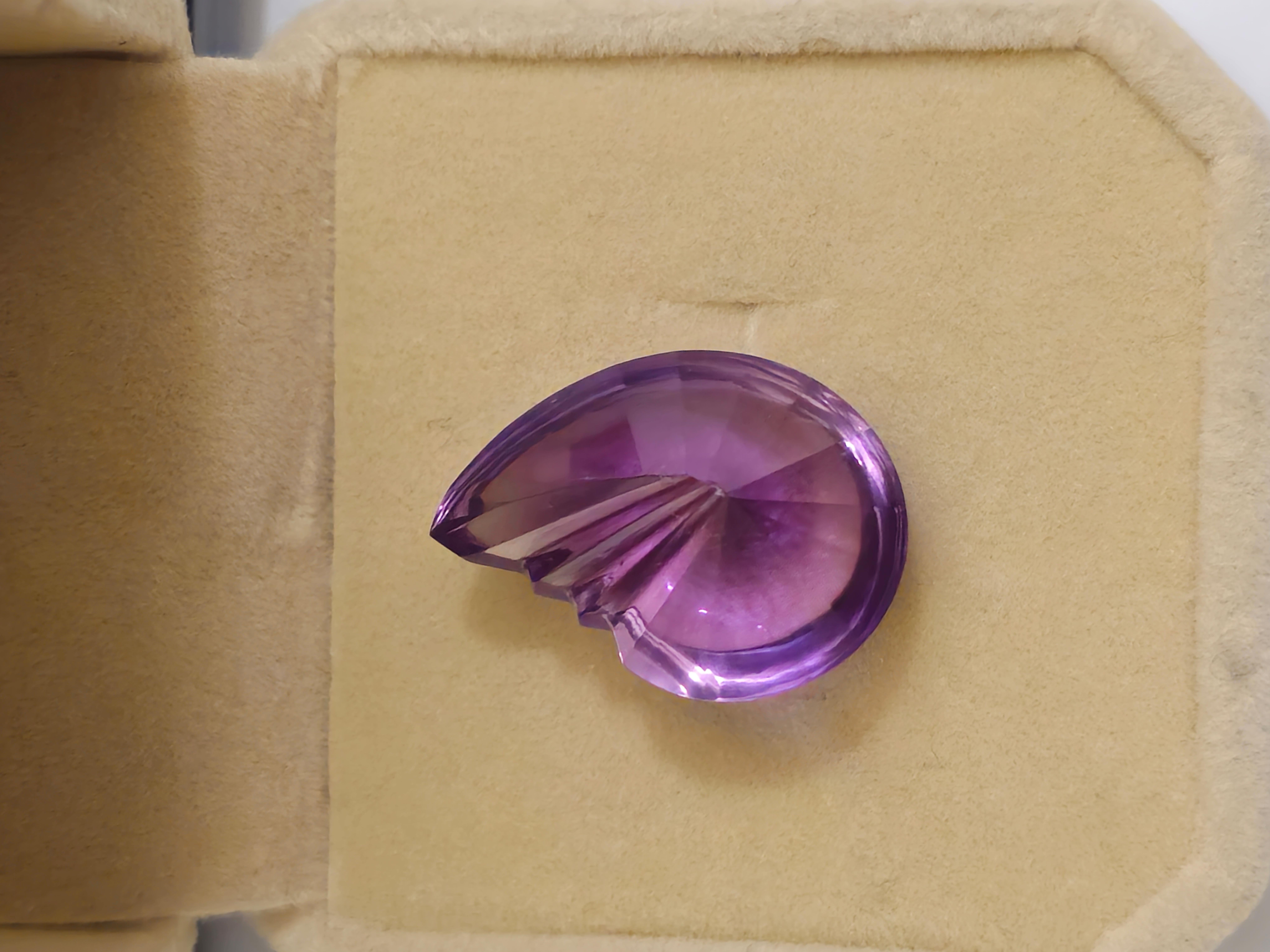 23.7 ct. Brazil Natural Amethyst Seashell Fantasy Cut 23X17 For Sale 4