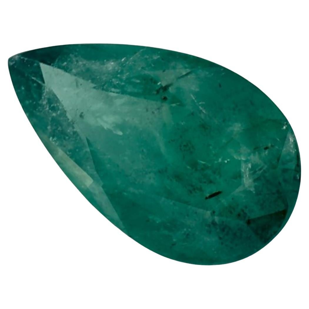 Con una vibrante tonalità di colore verde, la pietra natale di maggio è un simbolo della rinnovata crescita primaverile. 

Esplora la vivace collezione di smeraldi, rubini e zaffiri nel nostro negozio, disponibili come gemme sciolte e abbinabili