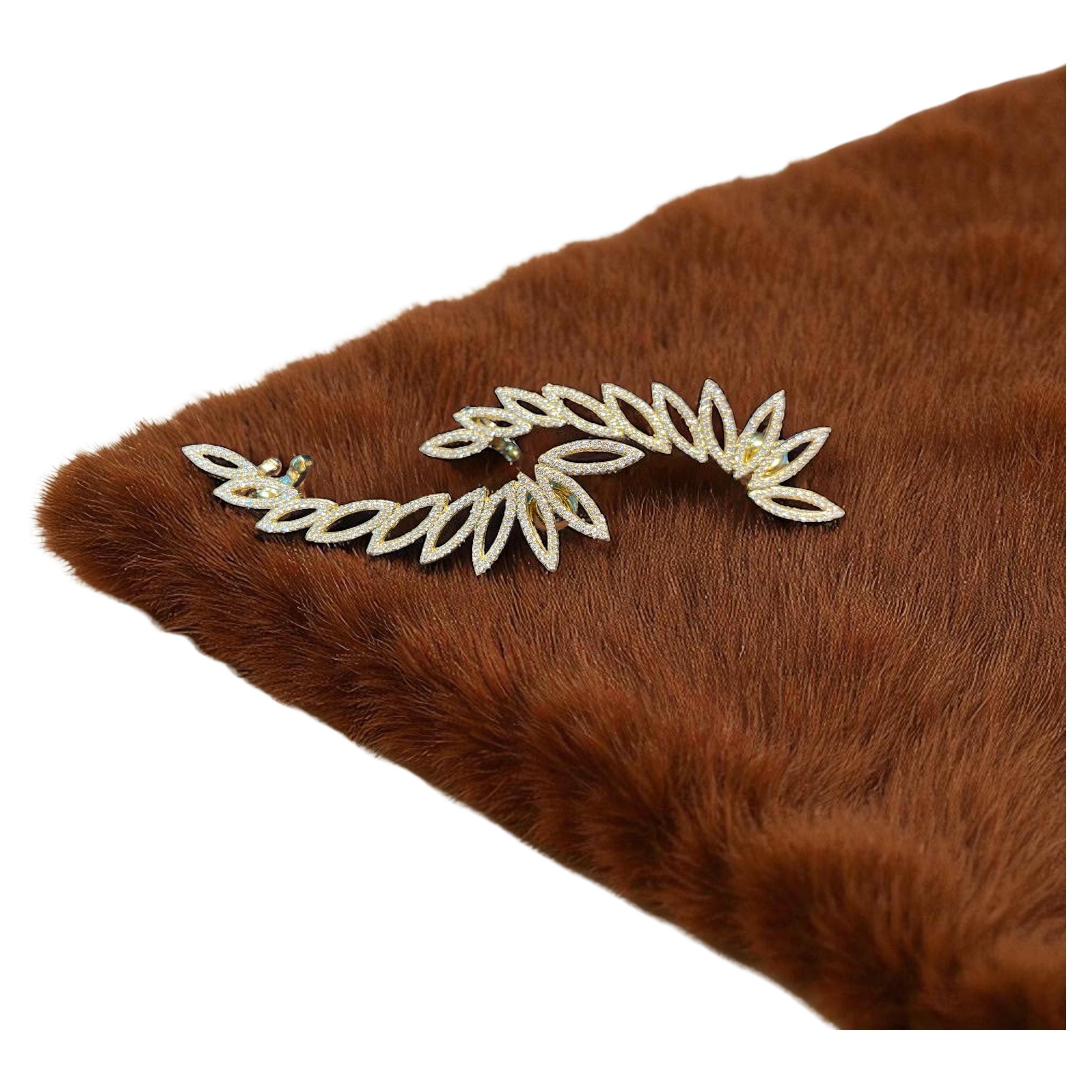 2,370 Diamante e Foglia d
Oro da 15g in vendita