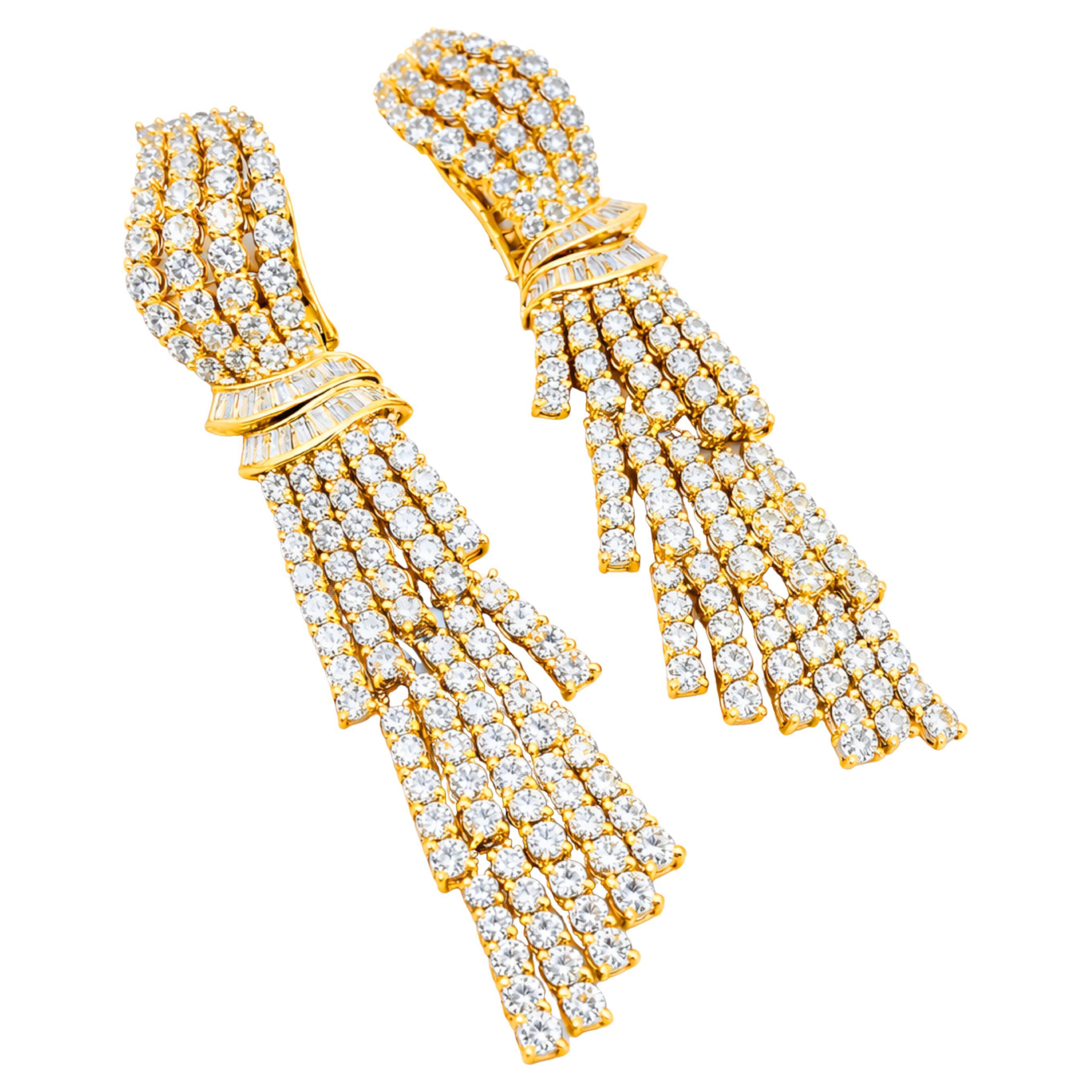23,75 Ct. Boucles d'oreilles chandelier avec diamants de couleur F VS en vente