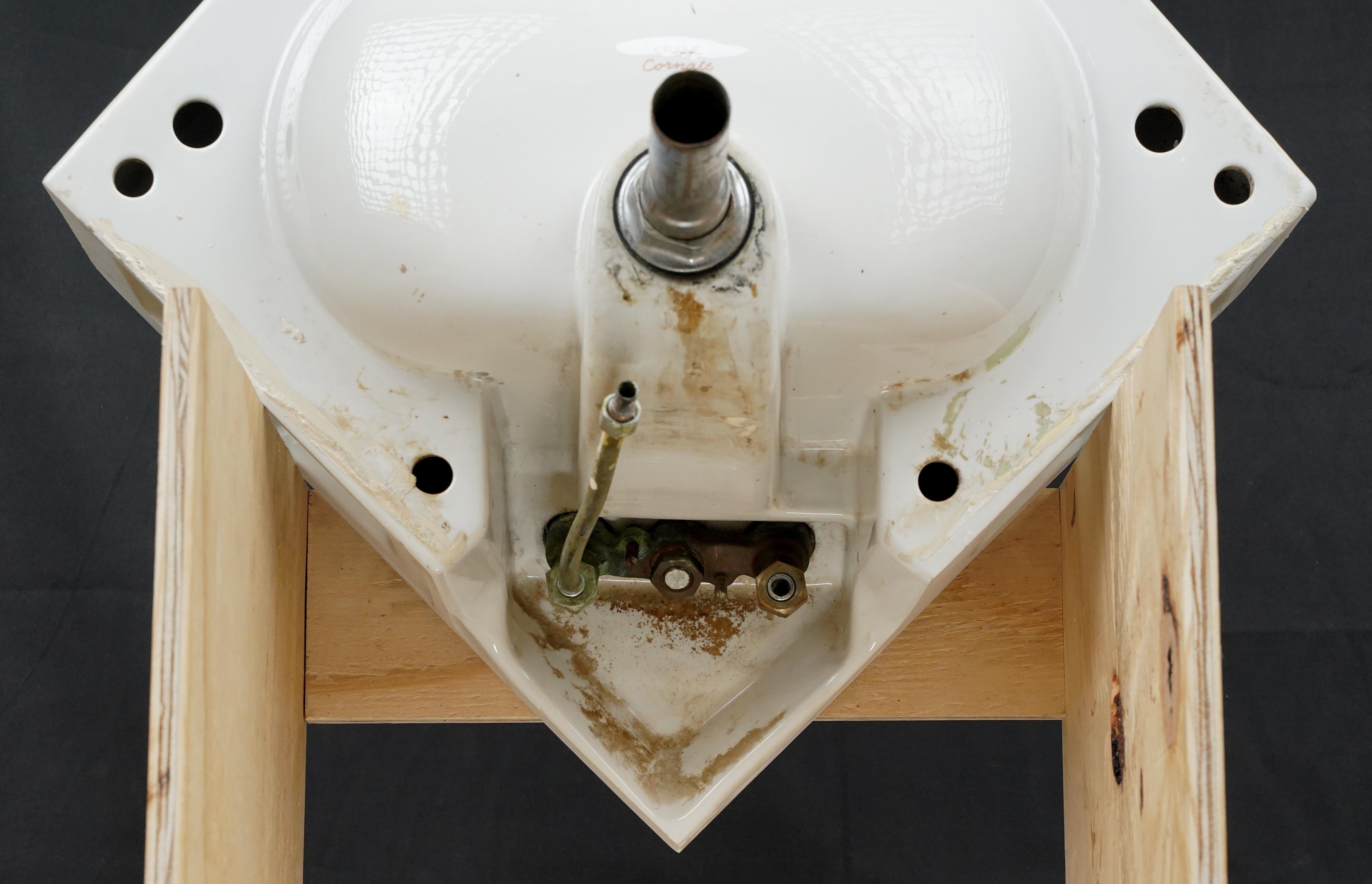 23.75 in. Crane Cornate White Corner Wall Sink For Sale 7