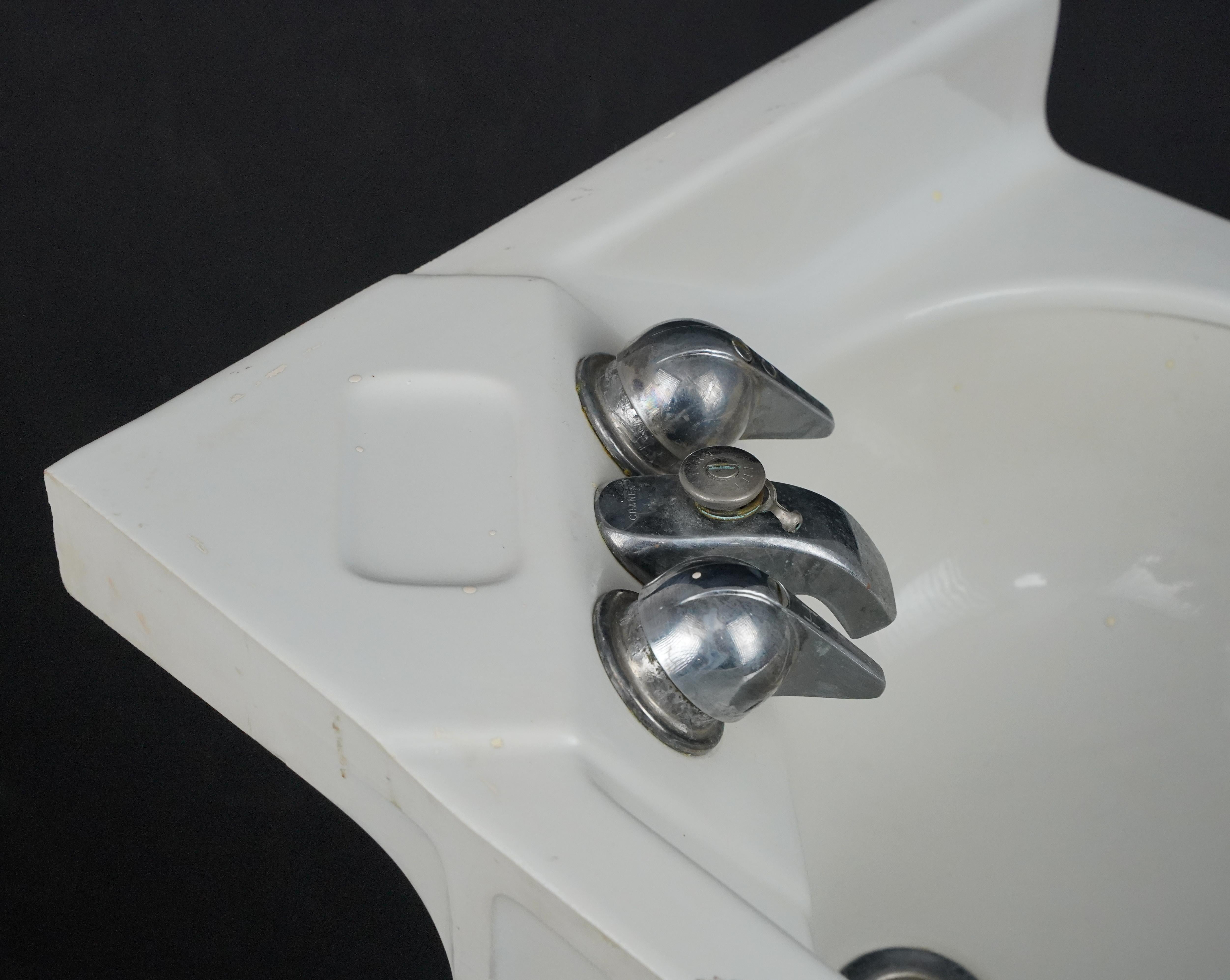 23.75 in. Crane Cornate White Corner Wall Sink For Sale 2