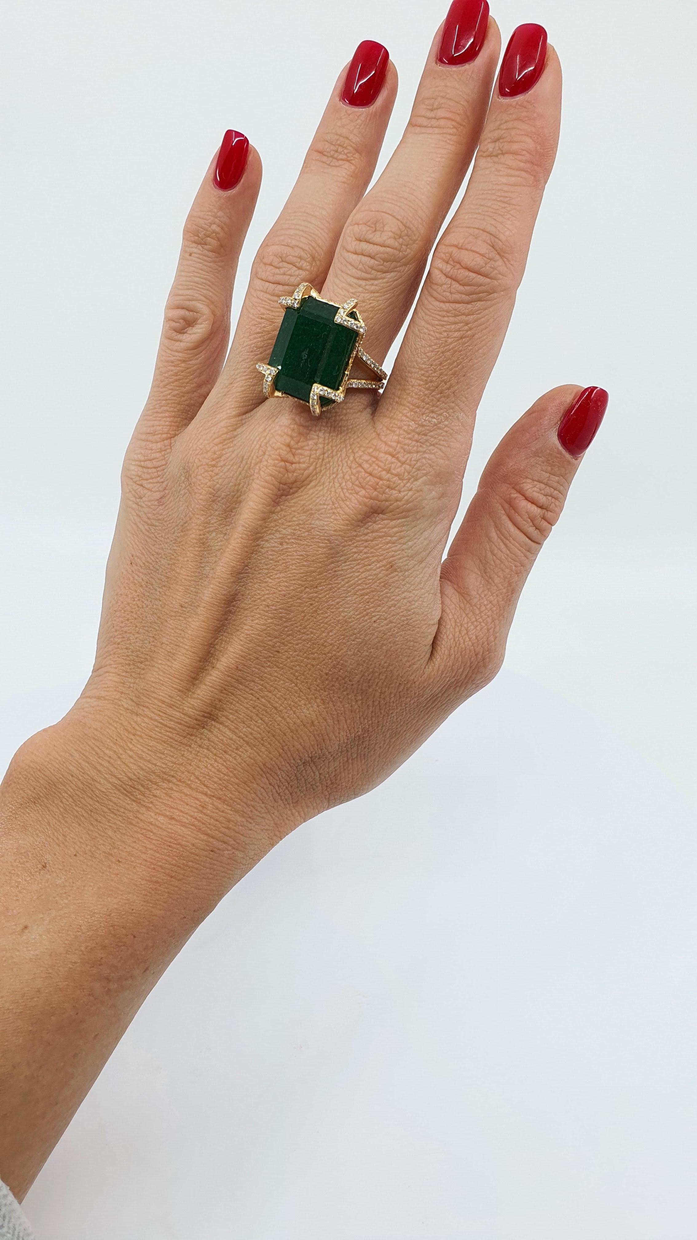 23.784 Ct Emerald Diamond 18 K Yellow Gold Cocktail Ring In New Condition For Sale In Territet, CH