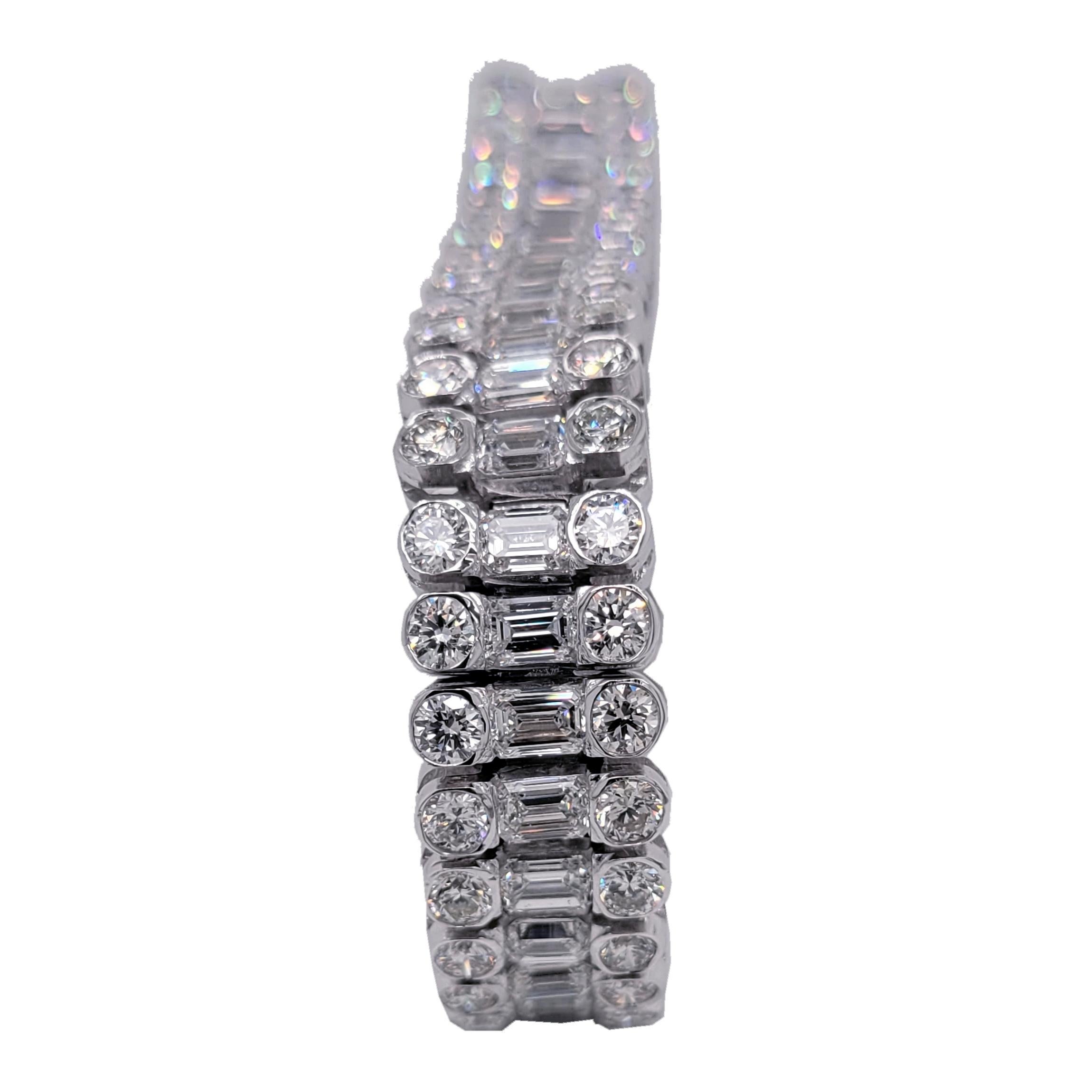 Taille émeraude Bracelet tennis en or 18 carats avec diamants taille ronde/émeraude 23,79 carats en vente