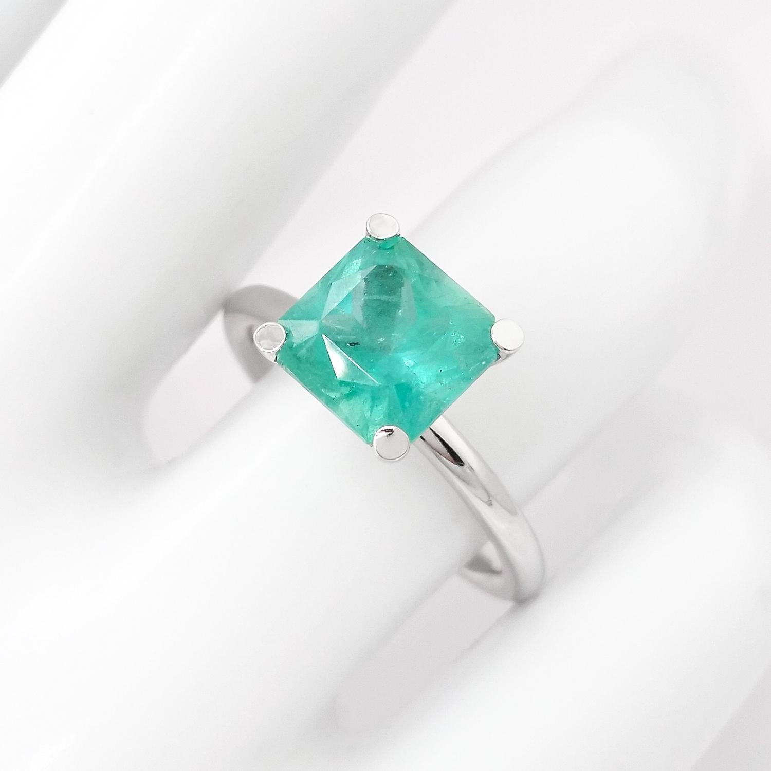 Radiant Cut **No Reserve Price**  IGI Certified 2.37ct Emerald Solitaire Ring 14k White Gold For Sale