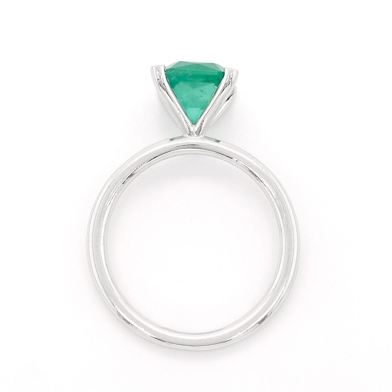 **No Reserve Price**  IGI Certified 2.37ct Emerald Solitaire Ring 14k White Gold For Sale 1