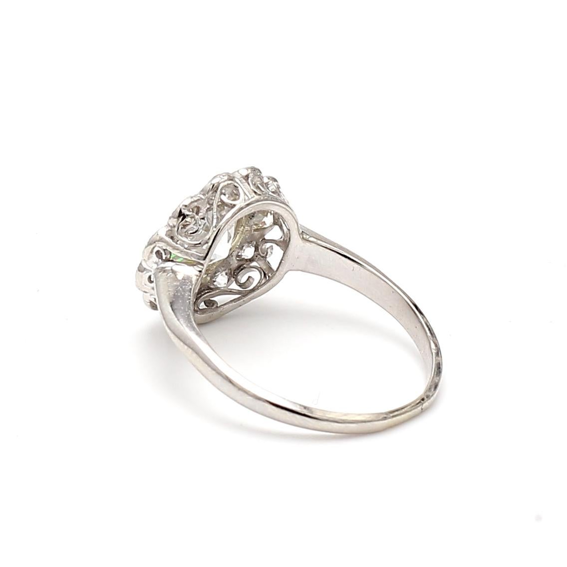 Édouardien 2.37ct Old European & Brilliant Cut H VS2 Diamond Platinum Edwardian Halo Ring (Bague Halo en platine) en vente
