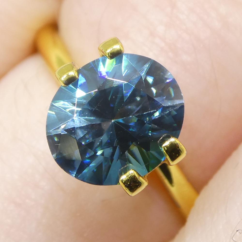 Taglio brillante Zircone blu ovale taglio Brilliante da 2.37 carati, estratto dalla terra, proveniente dalla Cambogia in vendita