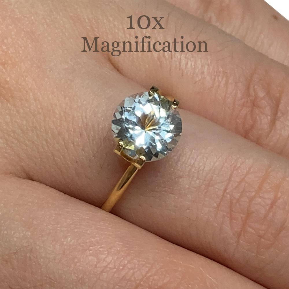 Beschreibung:

Edelstein-Typ: Aquamarin
Anzahl von Steinen: 1
Gewicht: 2,37 Karat
Abmessungen: 8,90 x 8,90 x 5,90 mm
Die Form: Rund
Schliffart Krone: Brillantschliff
Schnittstil Pavillon: Gemischter Schnitt
Transparenz: Durchsichtig
Klarheit:
