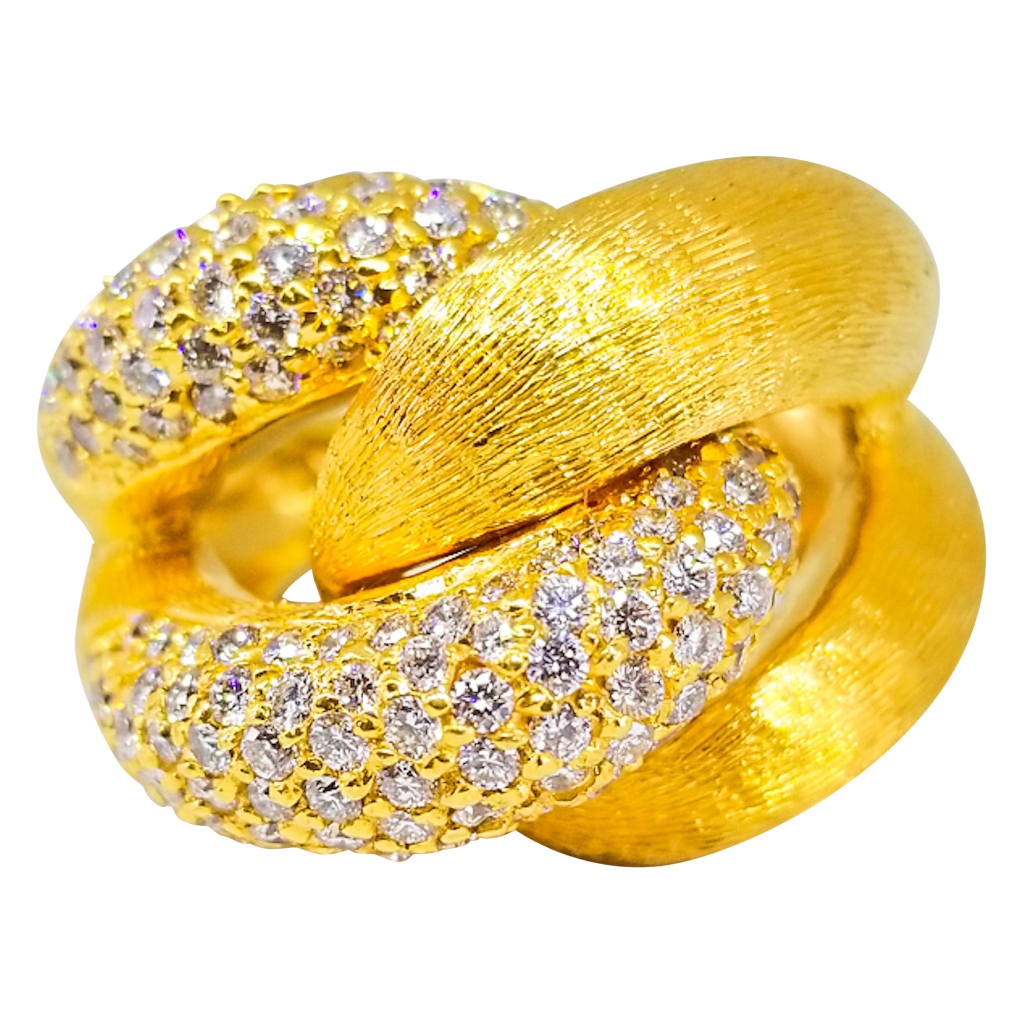 2.38 Carat Hand Florentine Bombe Diamond Link Statement Ring 18 Karat Tom Castor For Sale