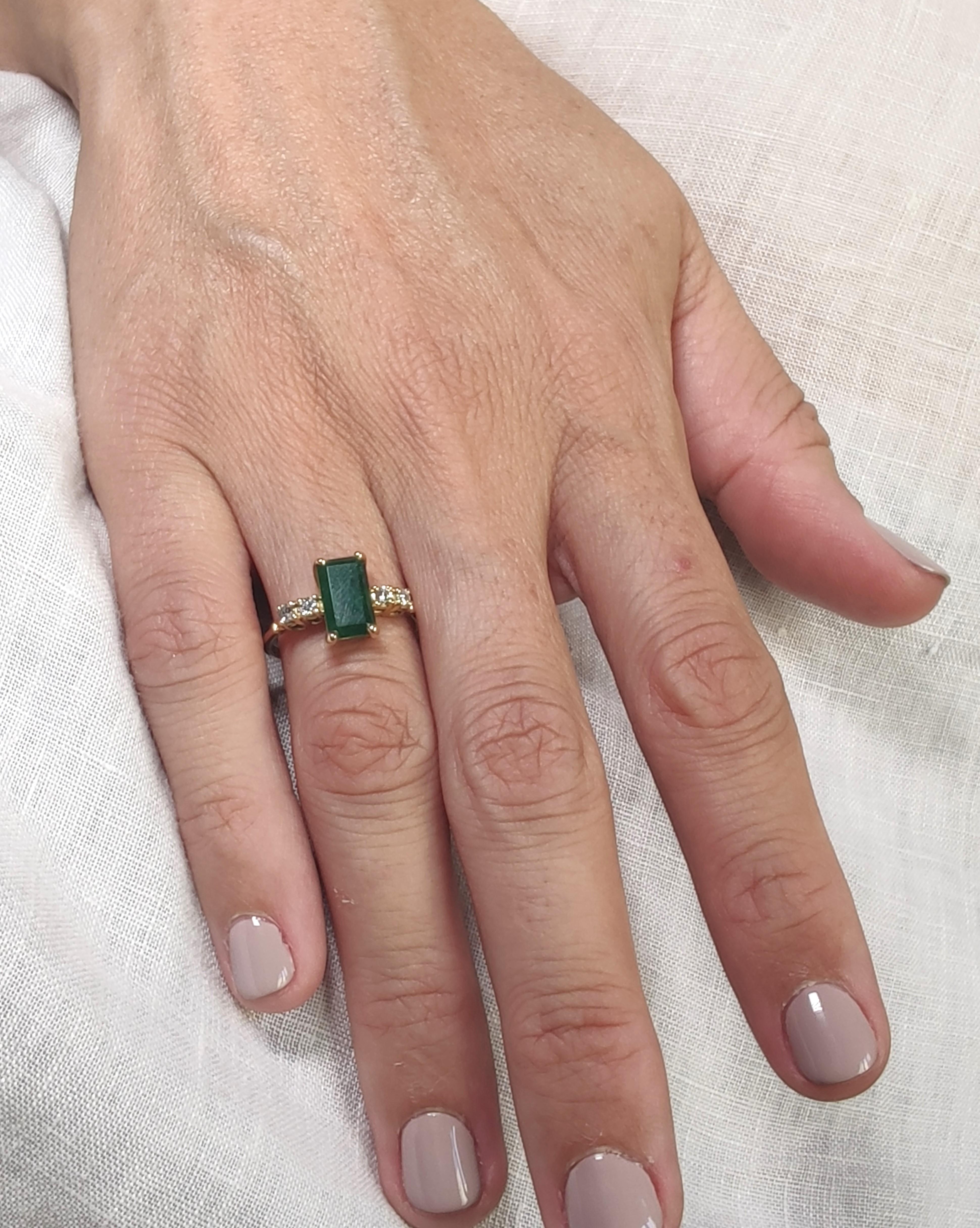 2.38 carat Natural Emerald -Diamond Ring in 18K Yellow Gold – Engagement Design 1